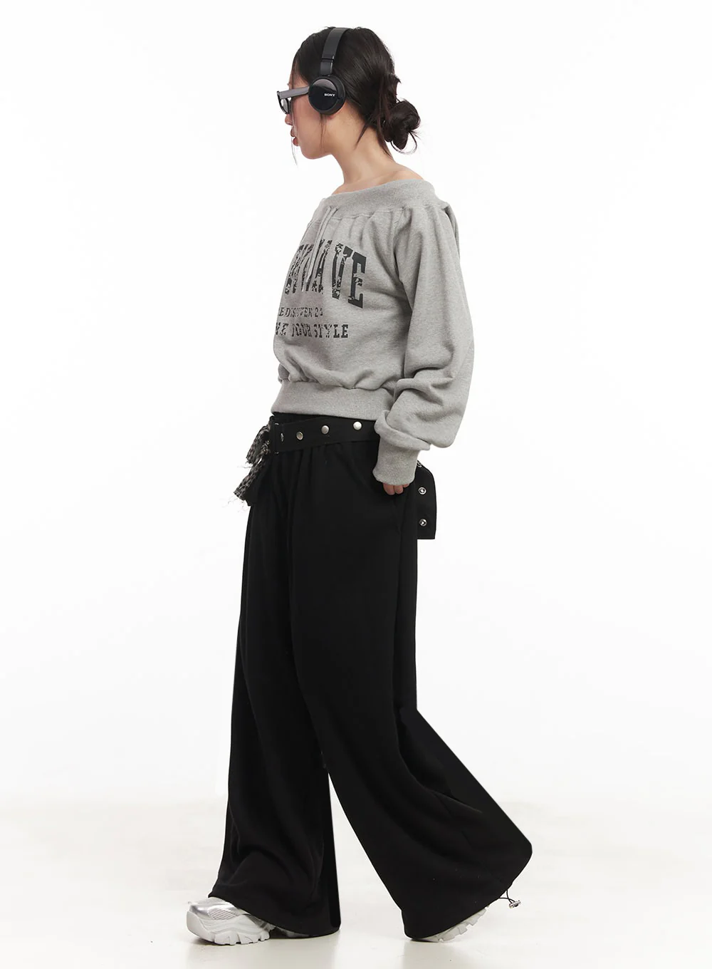 Faded Graphic Off-Shoulder String Sweatshirt IM528 - Image 15