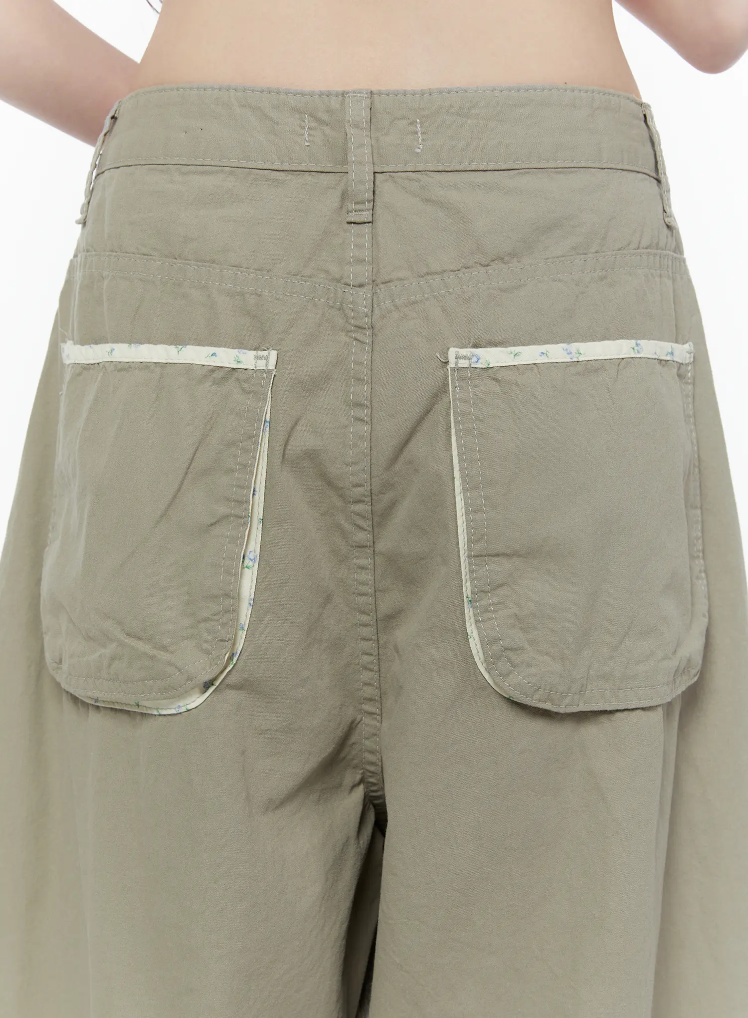 Floral Accent Relaxed Fit Pants CU508 - Image 6