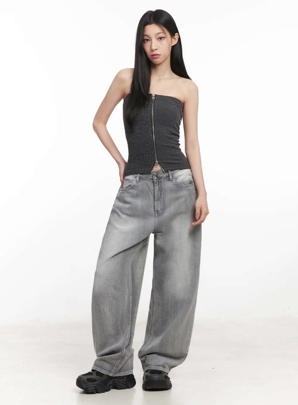 Flore Washed Wide-Leg Jeans IY516 - Image 2
