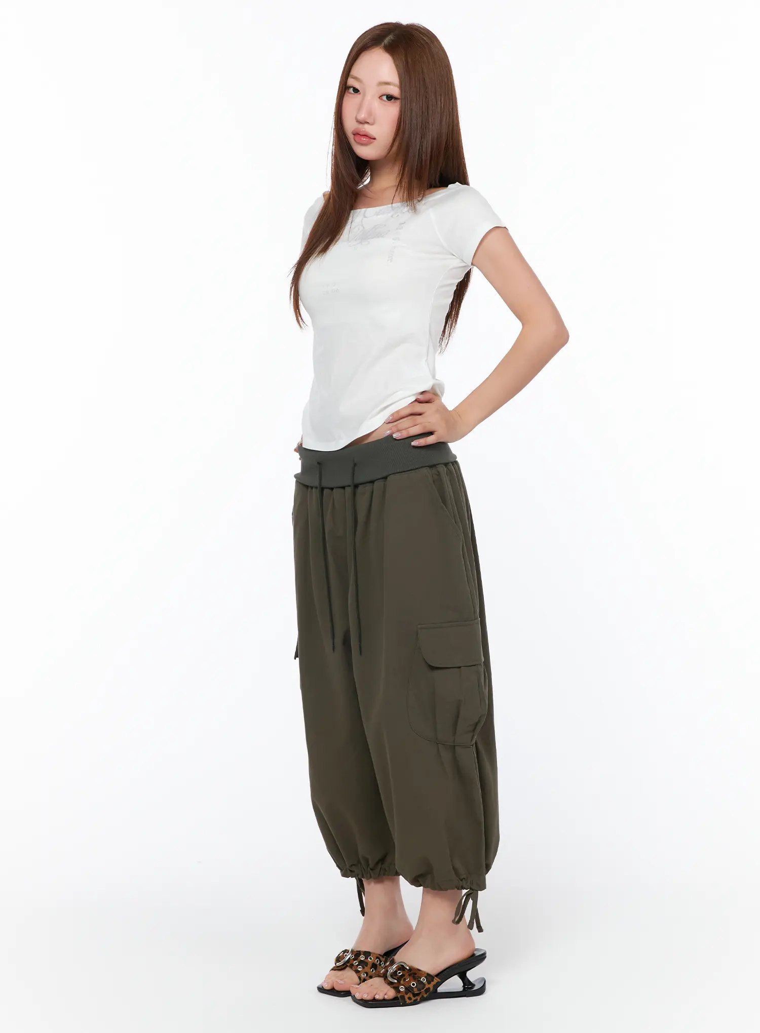 Folded Cargo Bermuda Pants CA515 - Image 6