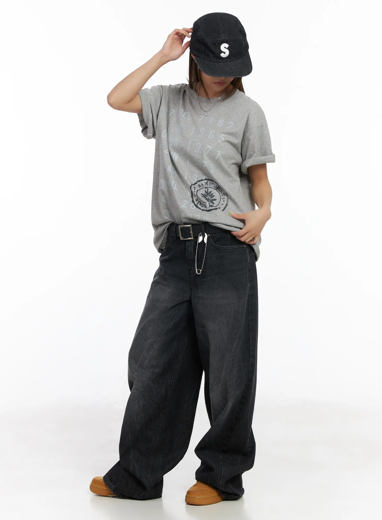 Graphic Date Print T-Shirt CM520 - Image 7