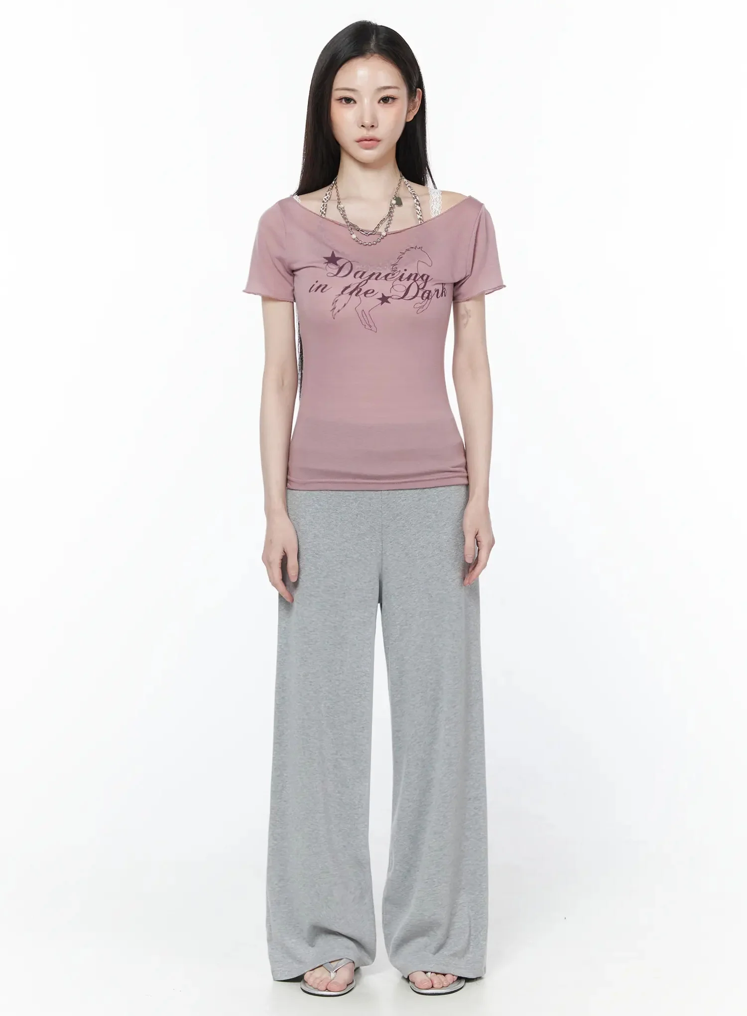 Graphic Off-Shoulder Top IU512 - Image 3