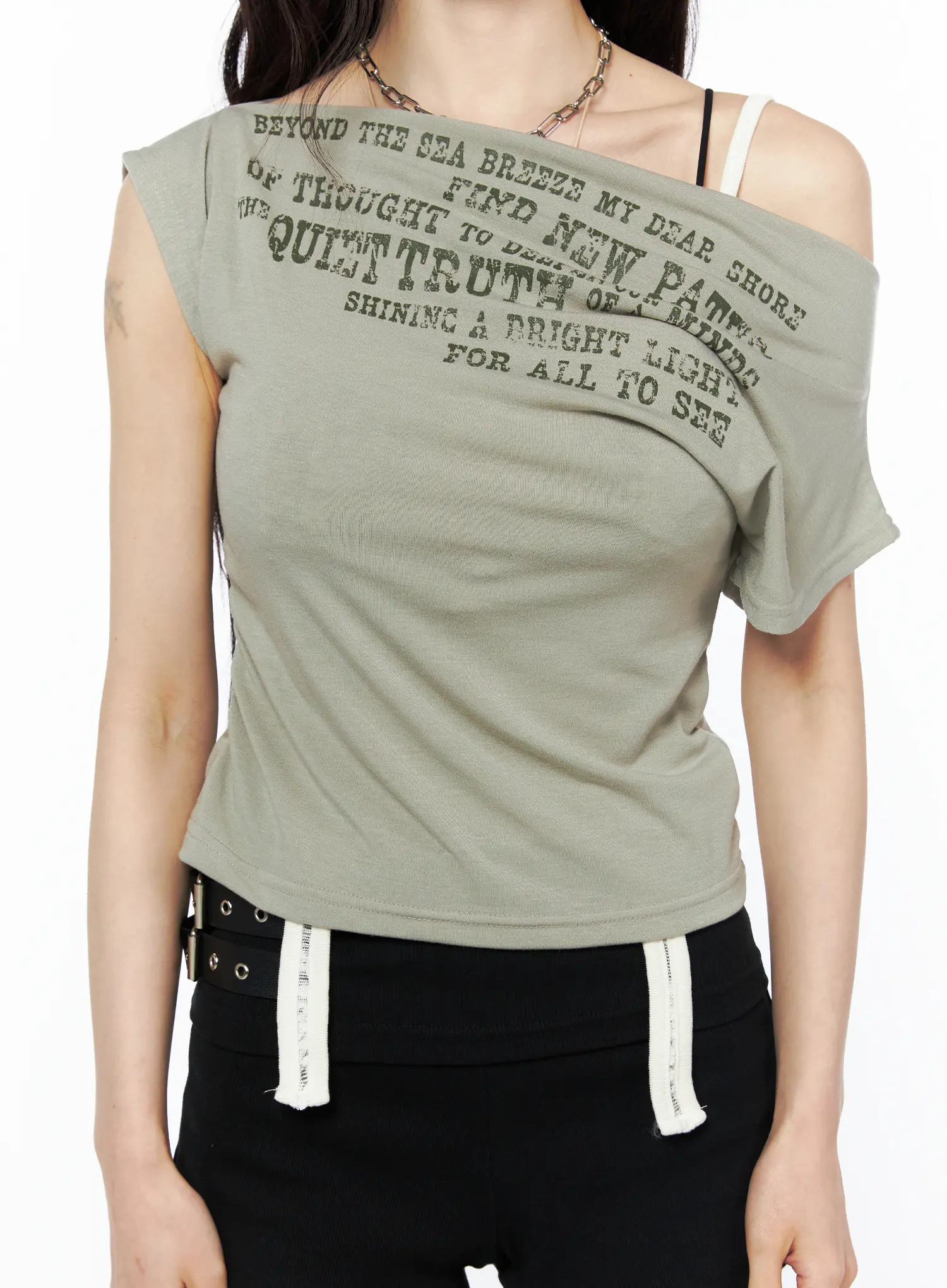 Graphic Print Off-Shoulder Top CU511 - Image 4