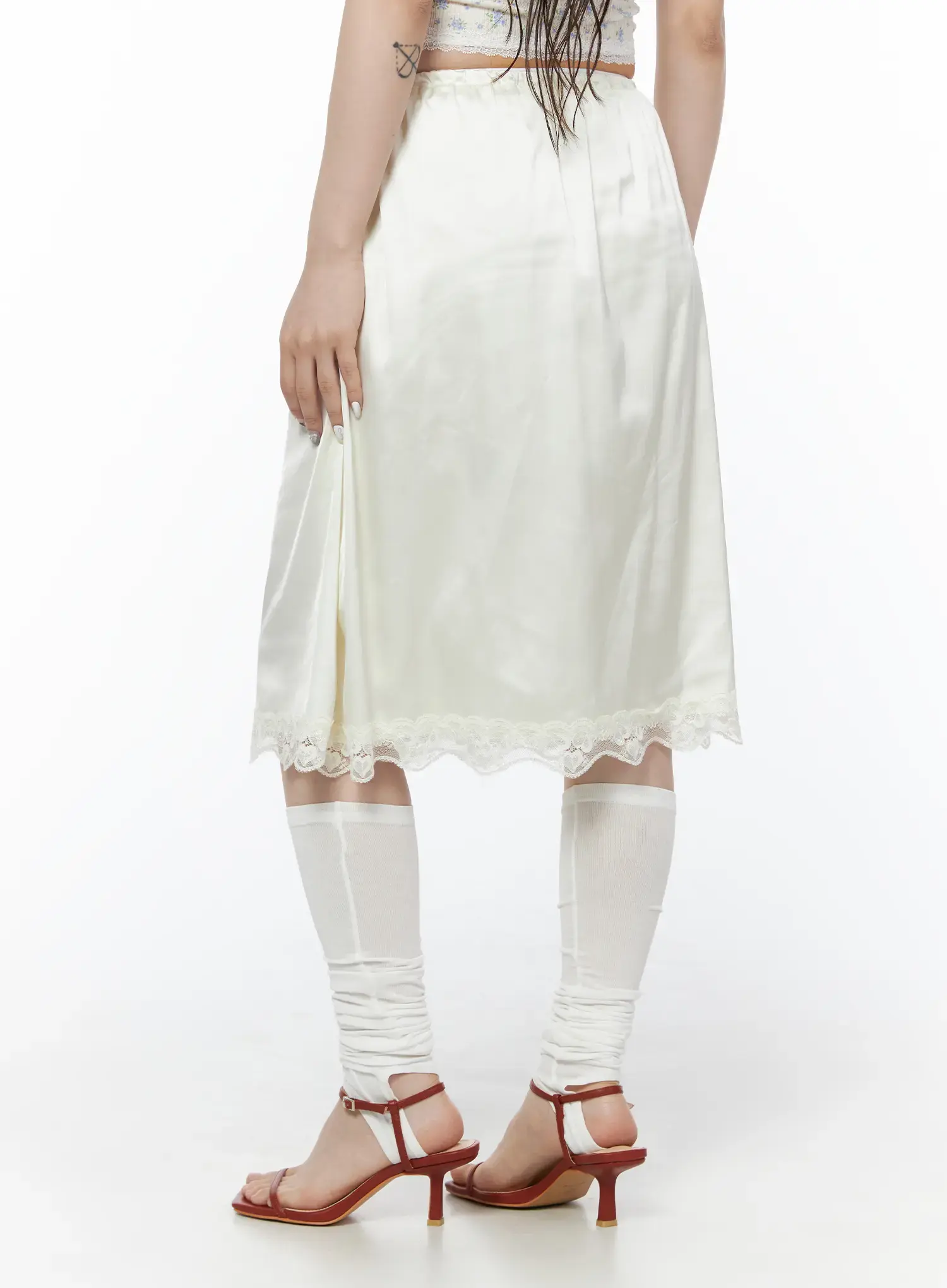 Graphic Print Satin Lace-Trim Midi Skirt CU503 - Image 4