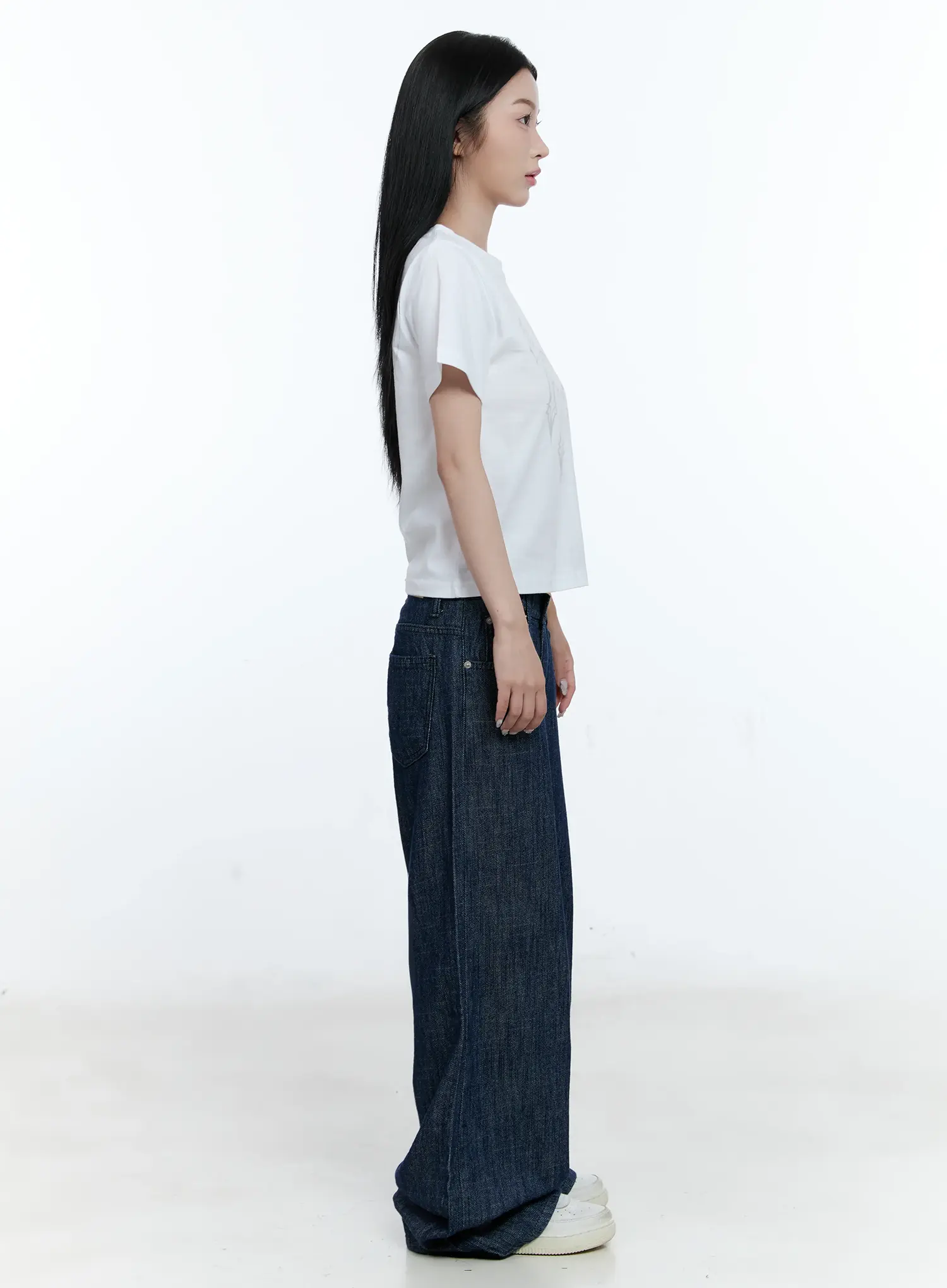 Graphic Print Semi-Crop Tee CL530 - Image 4