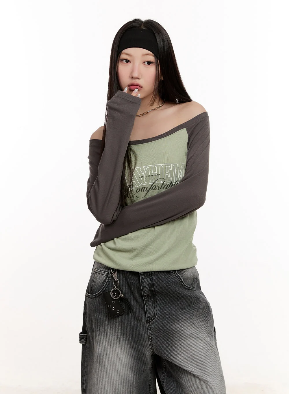 Graphic Two-Tone Off-Shoulder Top CM507 - Image 3