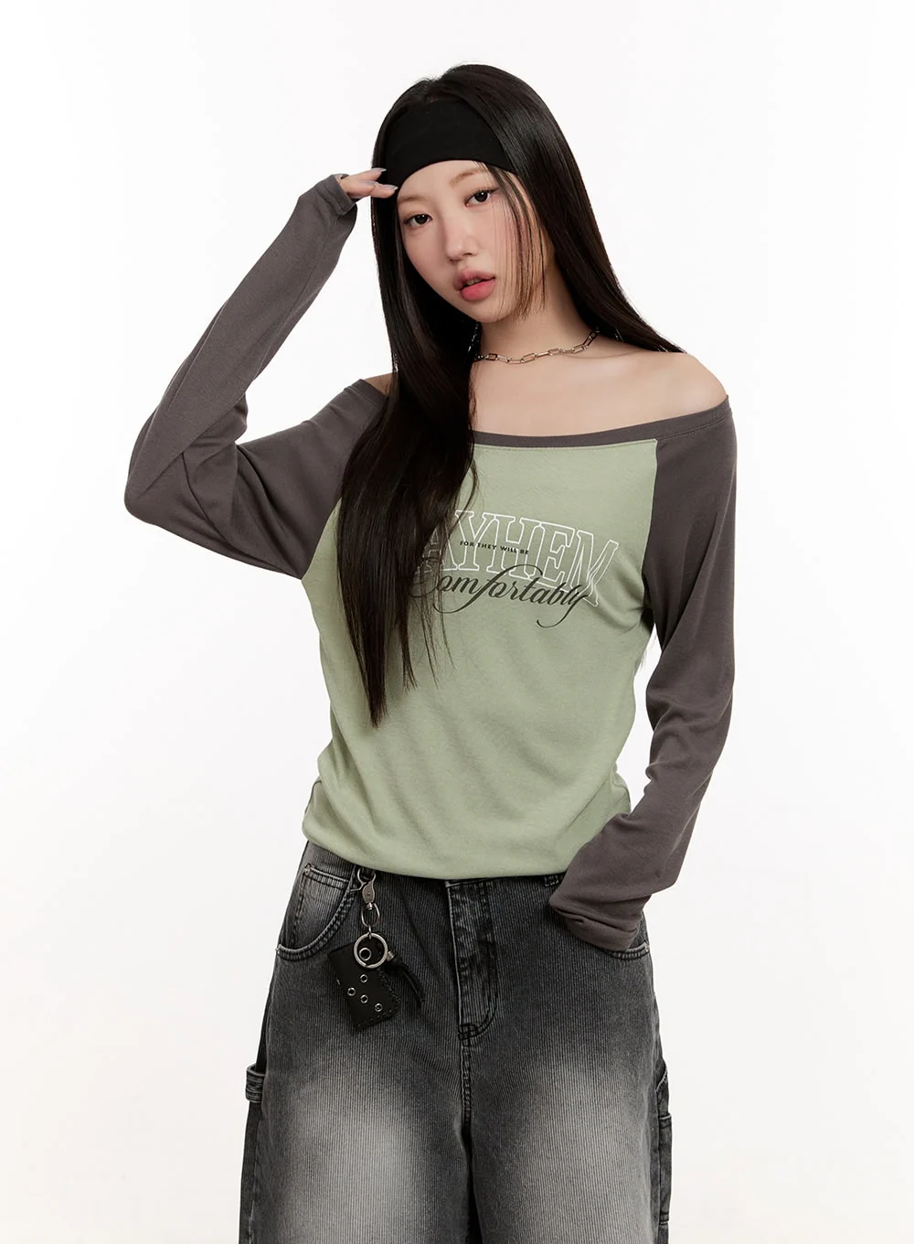 Graphic Two-Tone Off-Shoulder Top CM507 - Image 4
