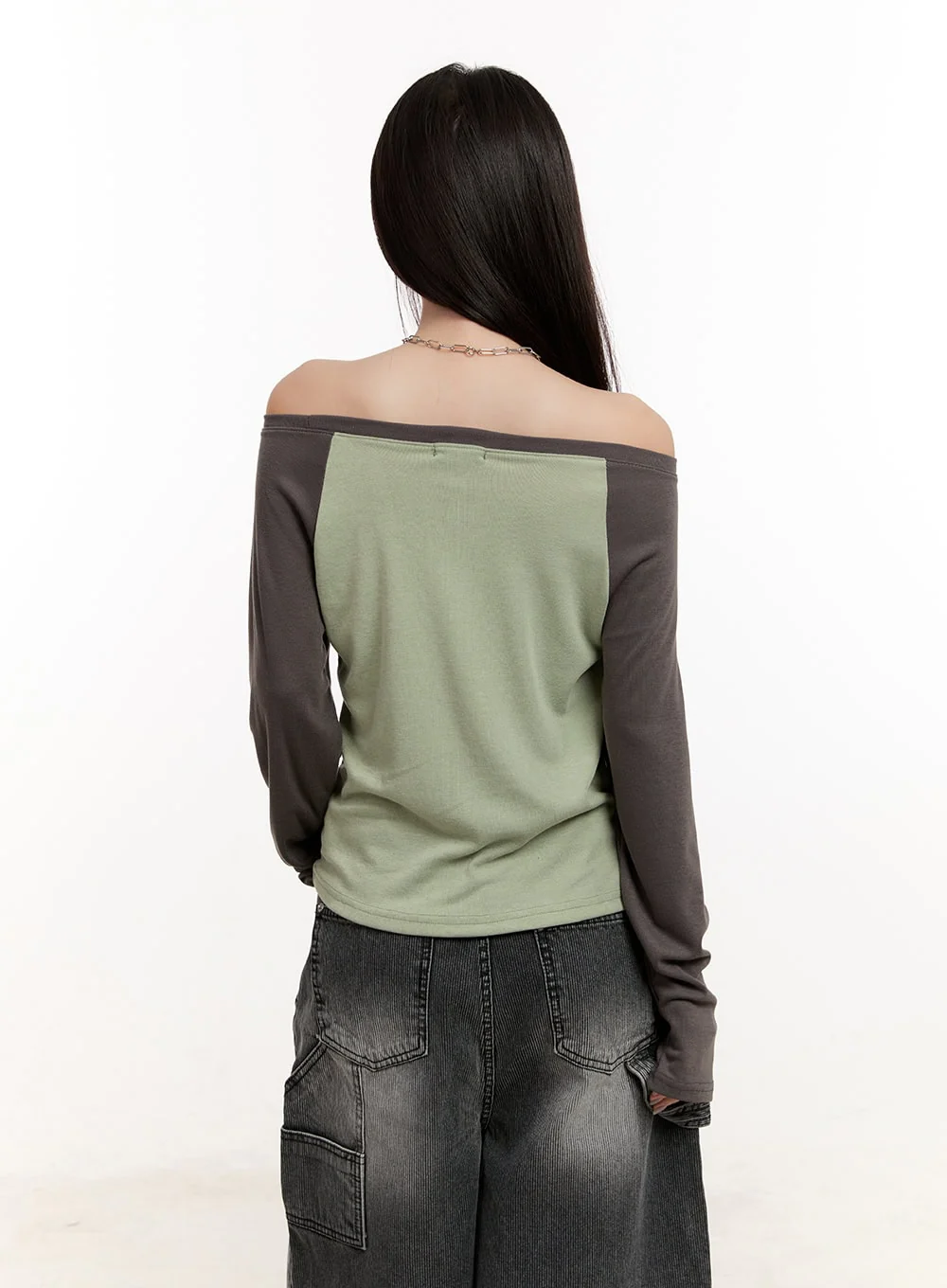 Graphic Two-Tone Off-Shoulder Top CM507 - Image 7