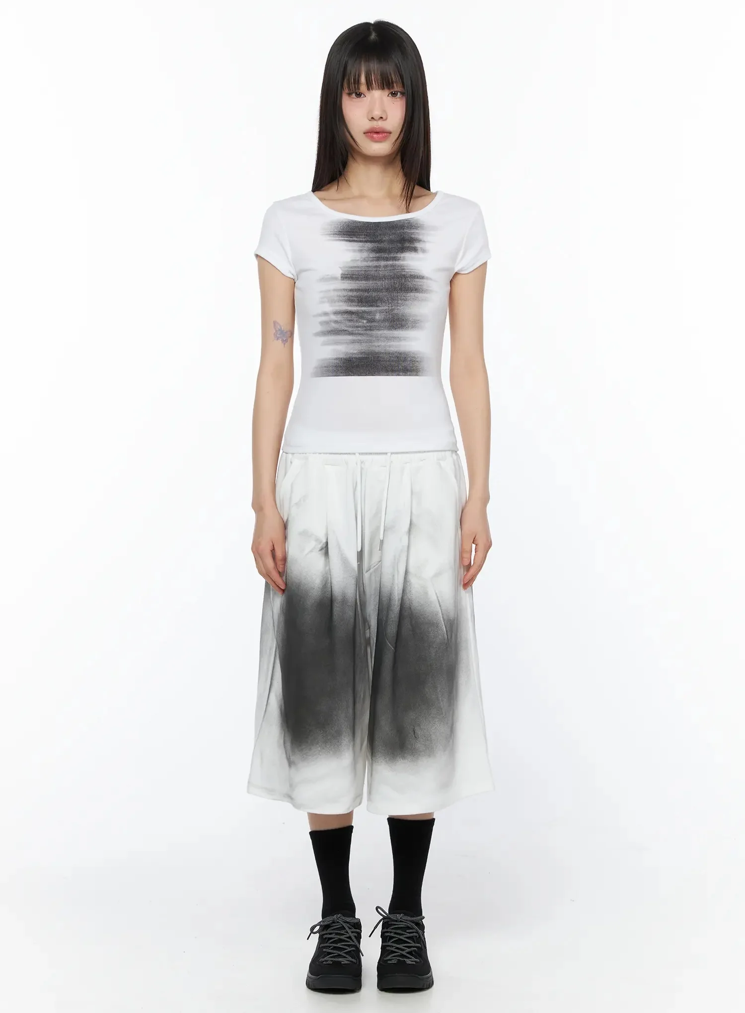 Grunge Wash Graphic Tee IY525 - Image 9
