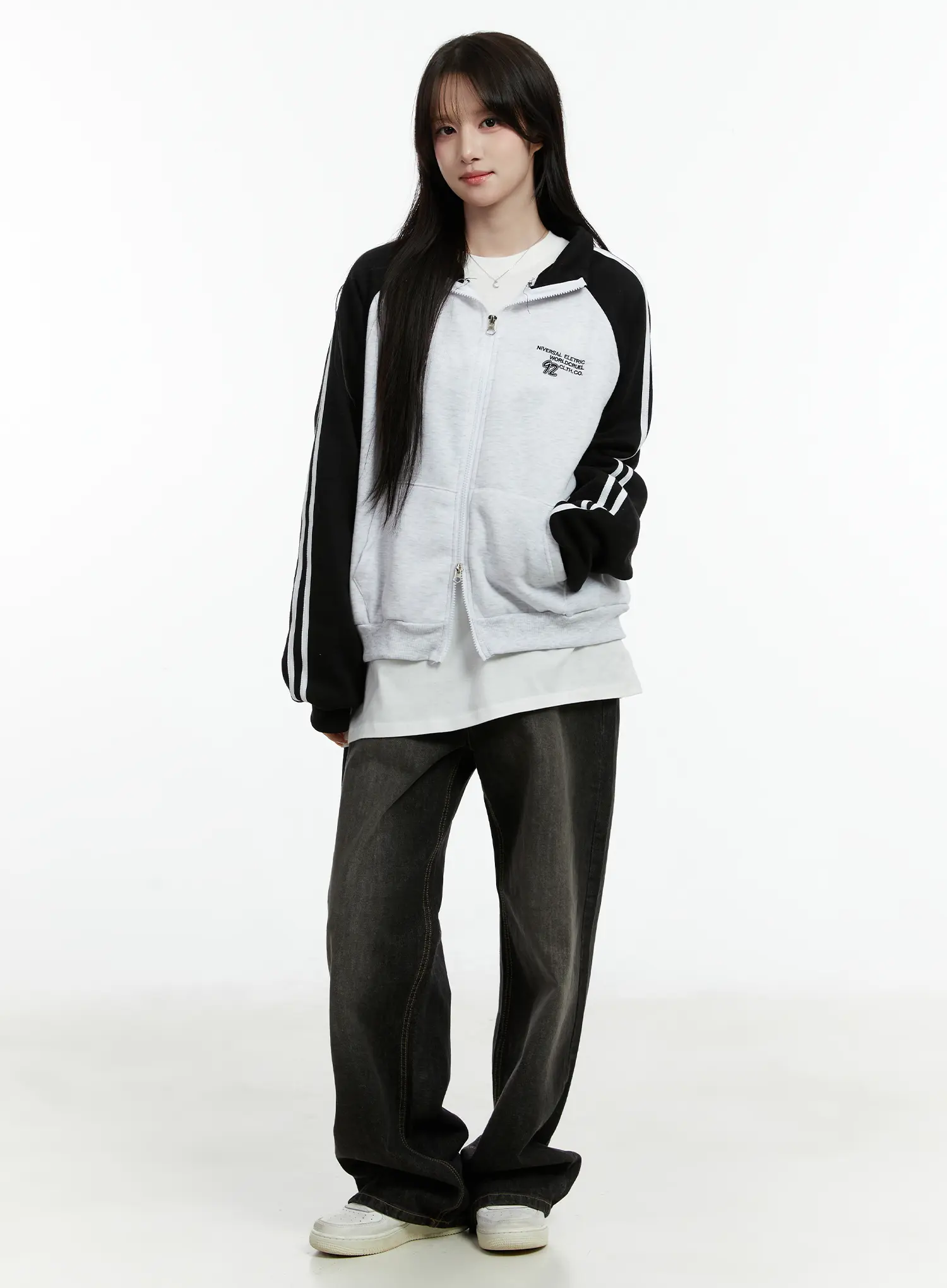 Haze Washed Wide-Leg Jeans CD523 - Image 3