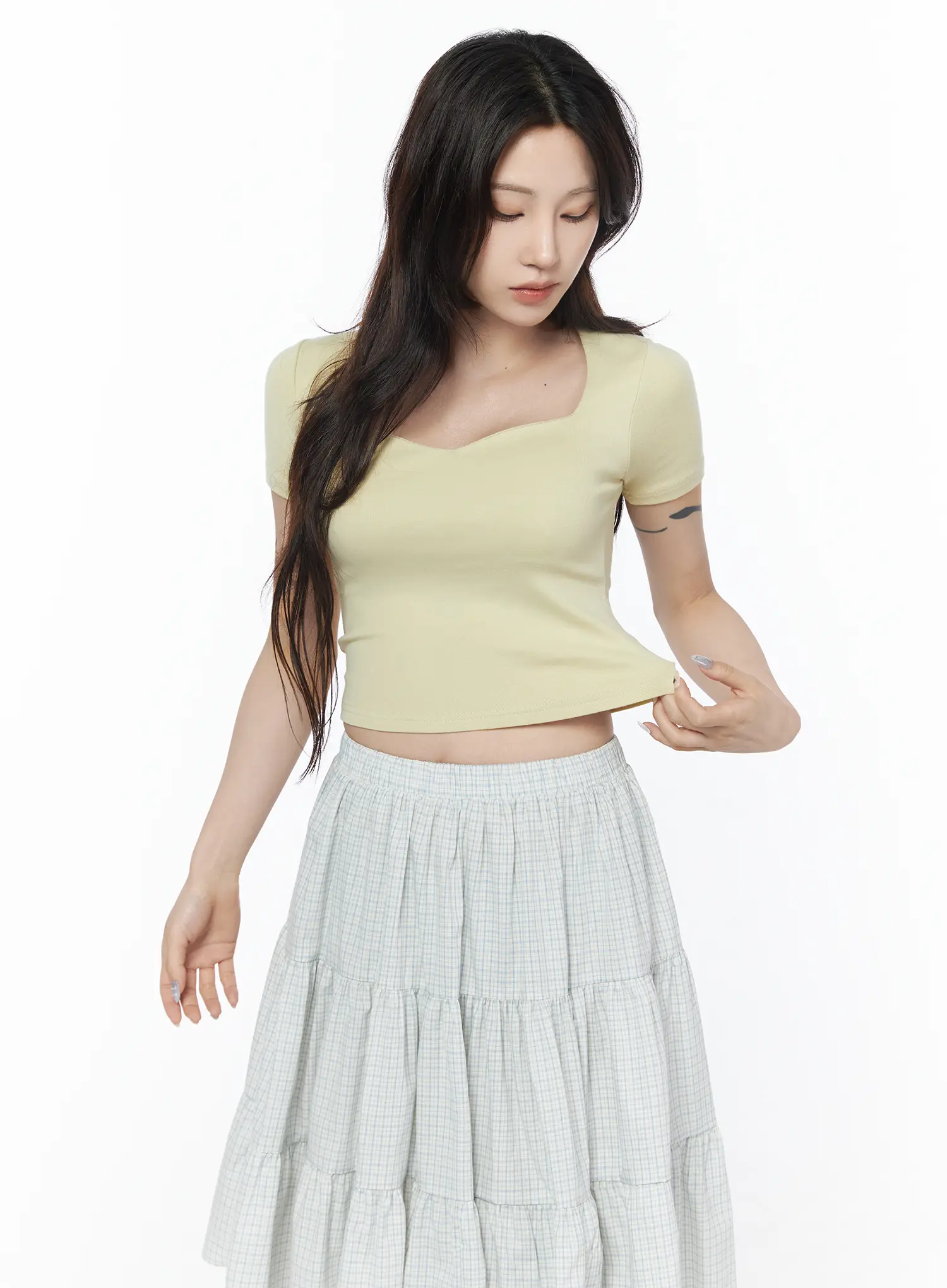 Heart Neck Cropped Tee CU510 - Image 9