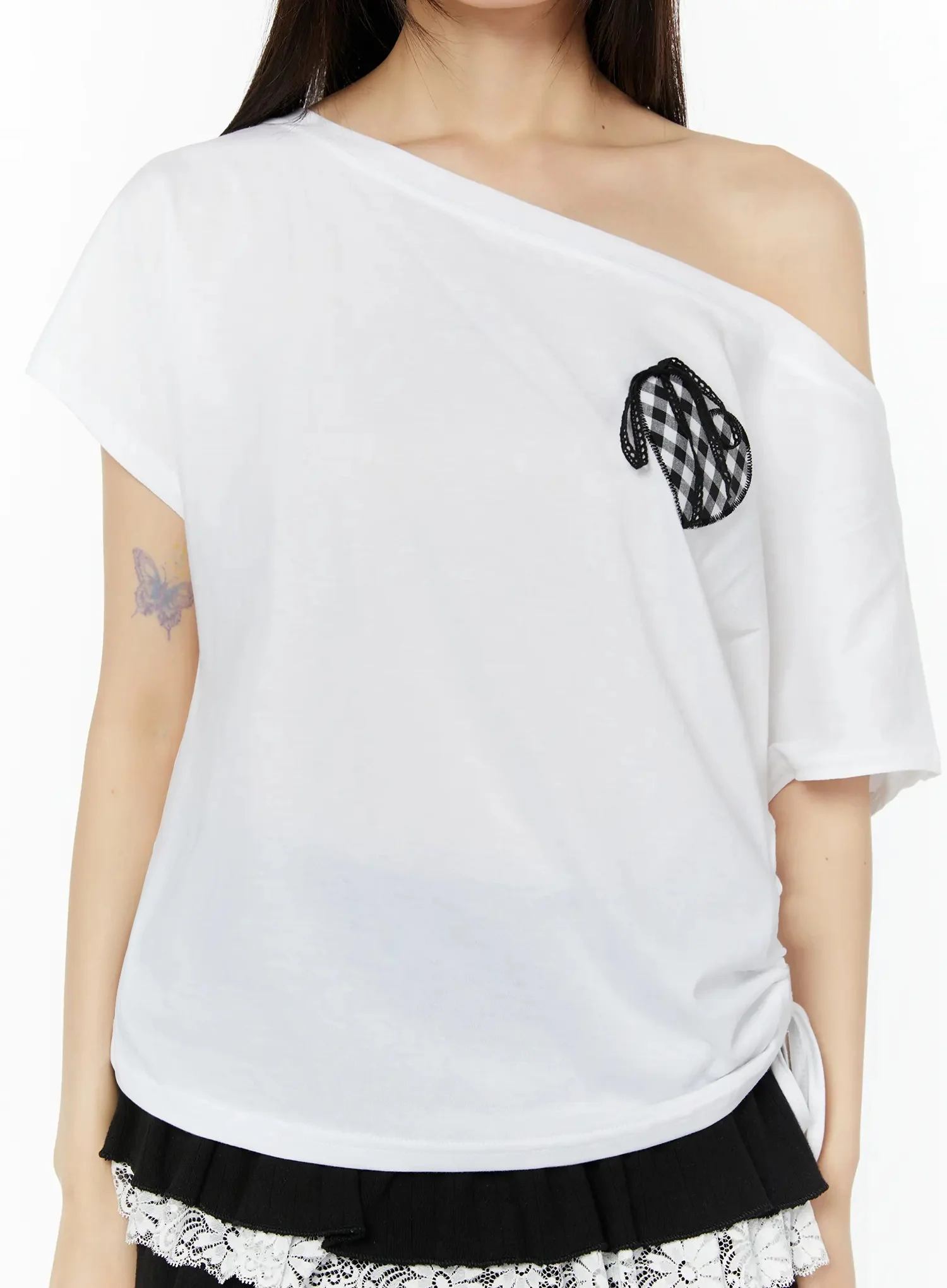 Heart Patch One-Shoulder Oversized T-Shirt IU518 - Image 6
