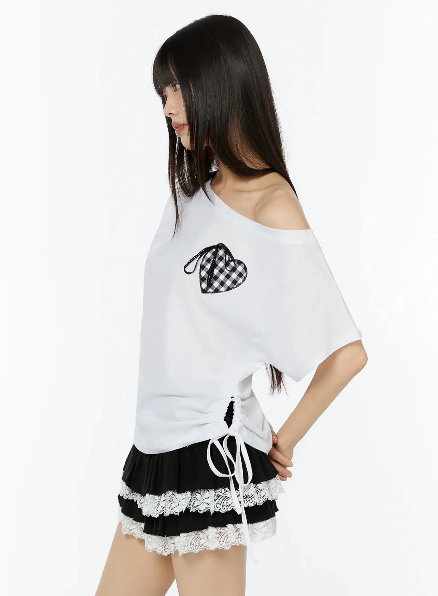 Heart Patch One-Shoulder Oversized T-Shirt IU518 - Image 8