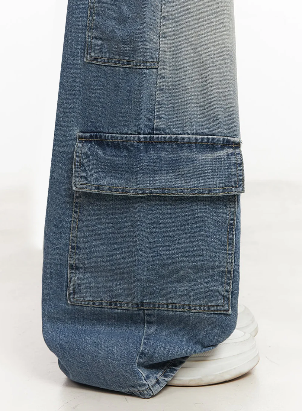 Heather Cargo Washed Wide-Leg Jeans IM528 - Image 9