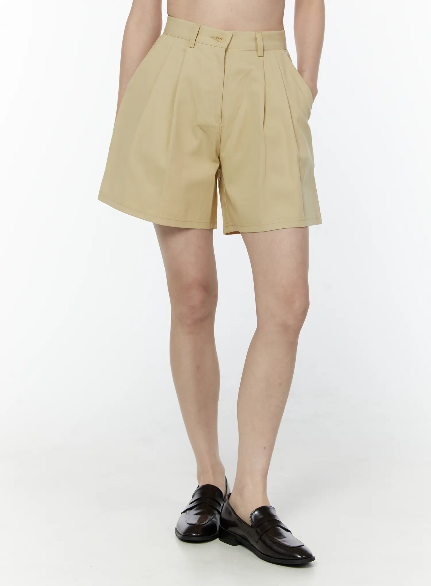 High-Waist Pleated Wide Shorts IU505