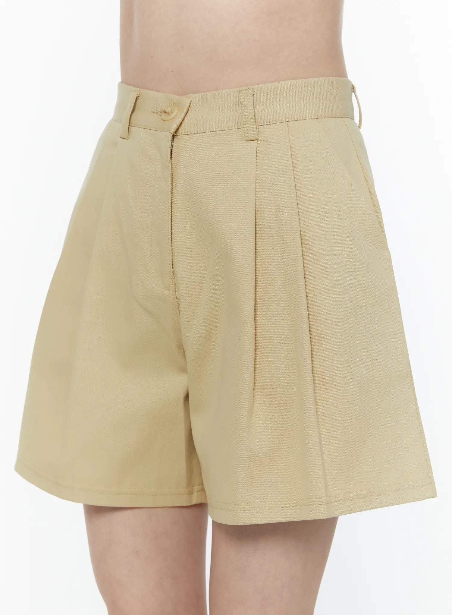 High-Waist Pleated Wide Shorts IU505 - Image 3