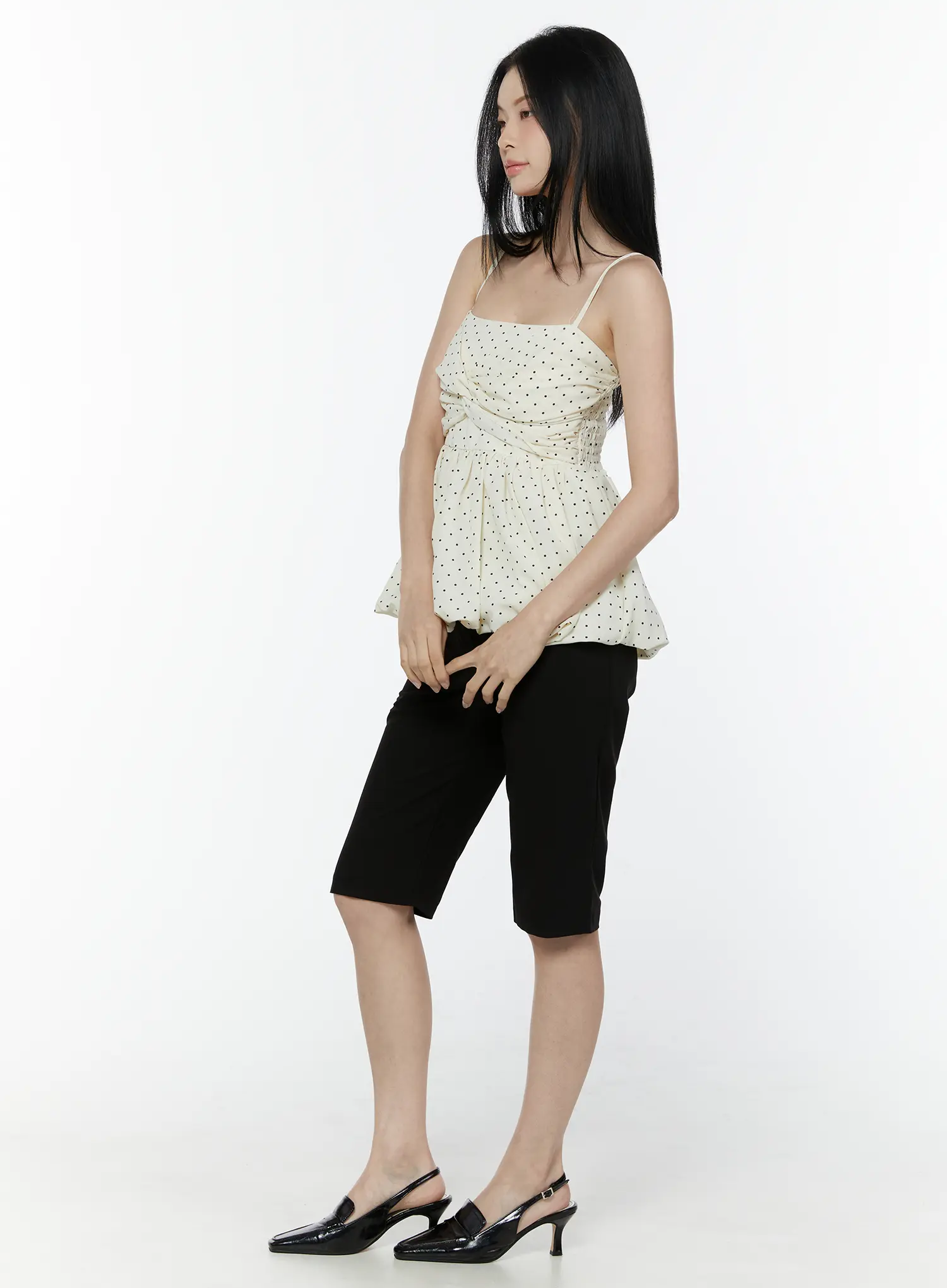 High-Waisted Button Capri Pants IU505 - Image 6