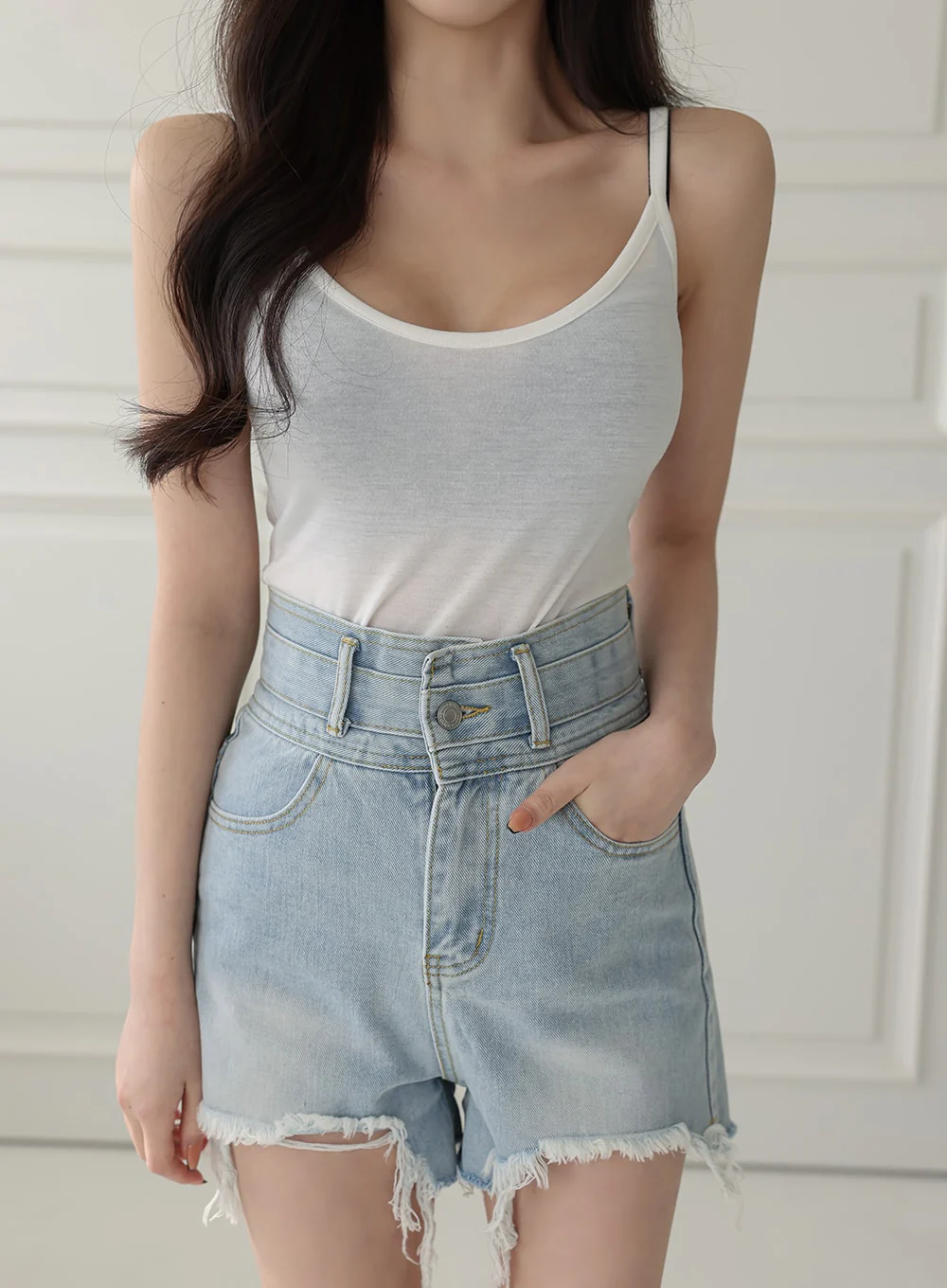 High-waisted Distressed Denim Shorts IA11 - Image 4