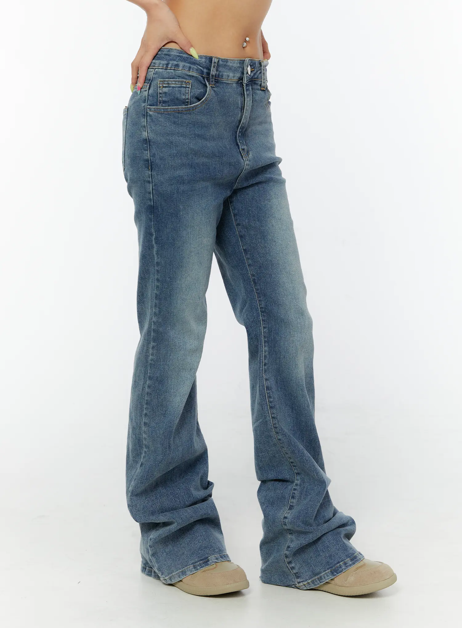 Hollis Low Rise Hip-Pad Bootcut Jeans CY520 - Image 5