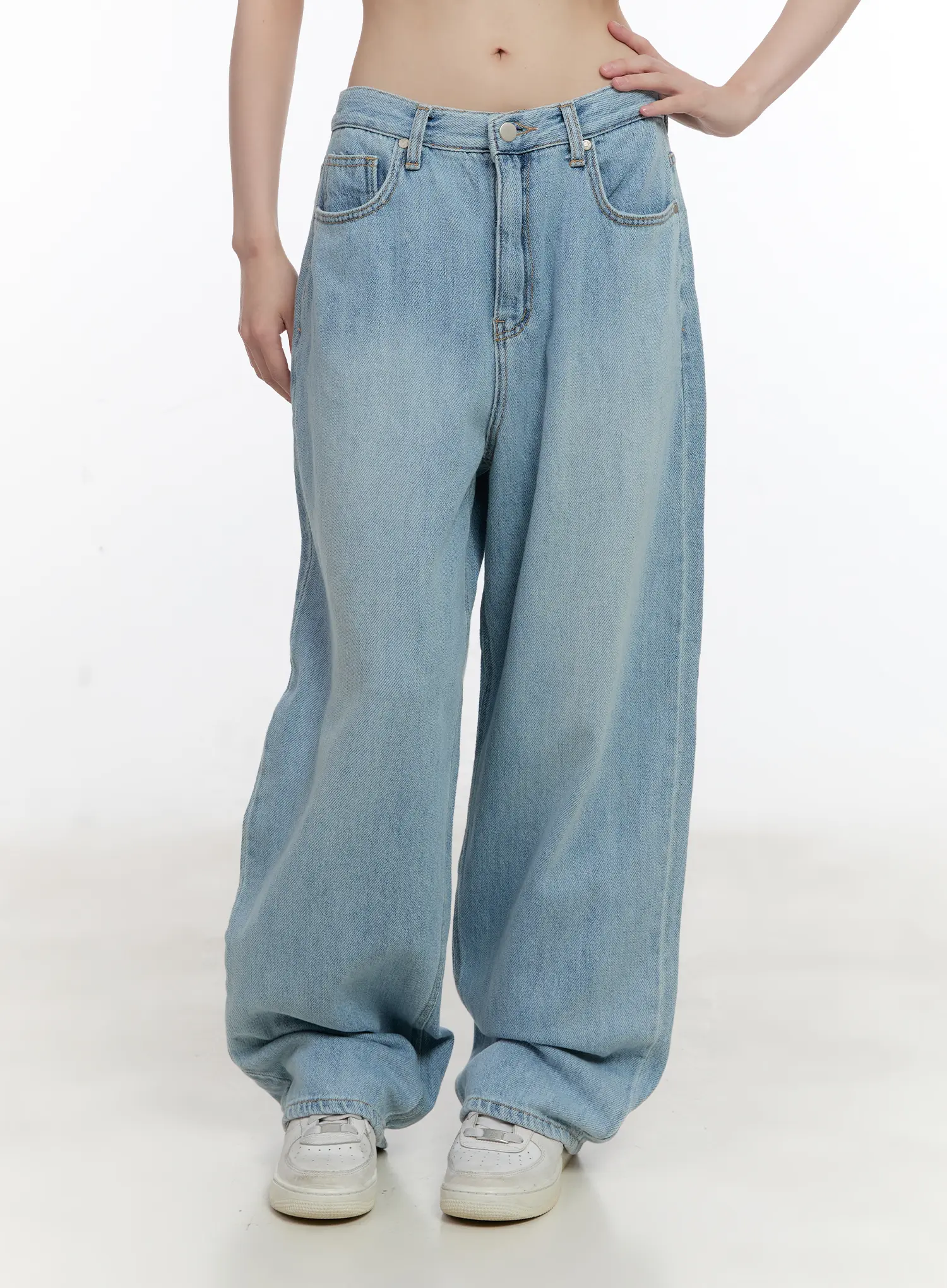 Iroha Lightweight Relaxed Jeans CL507 - Image 10