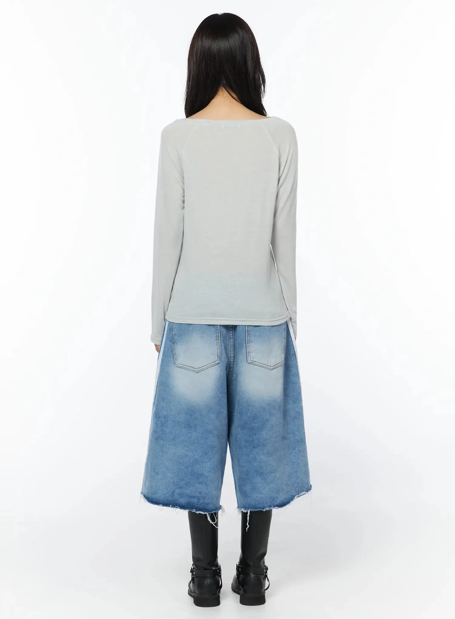 Iva Distressed Knee-Length Jorts IU509 - Image 7