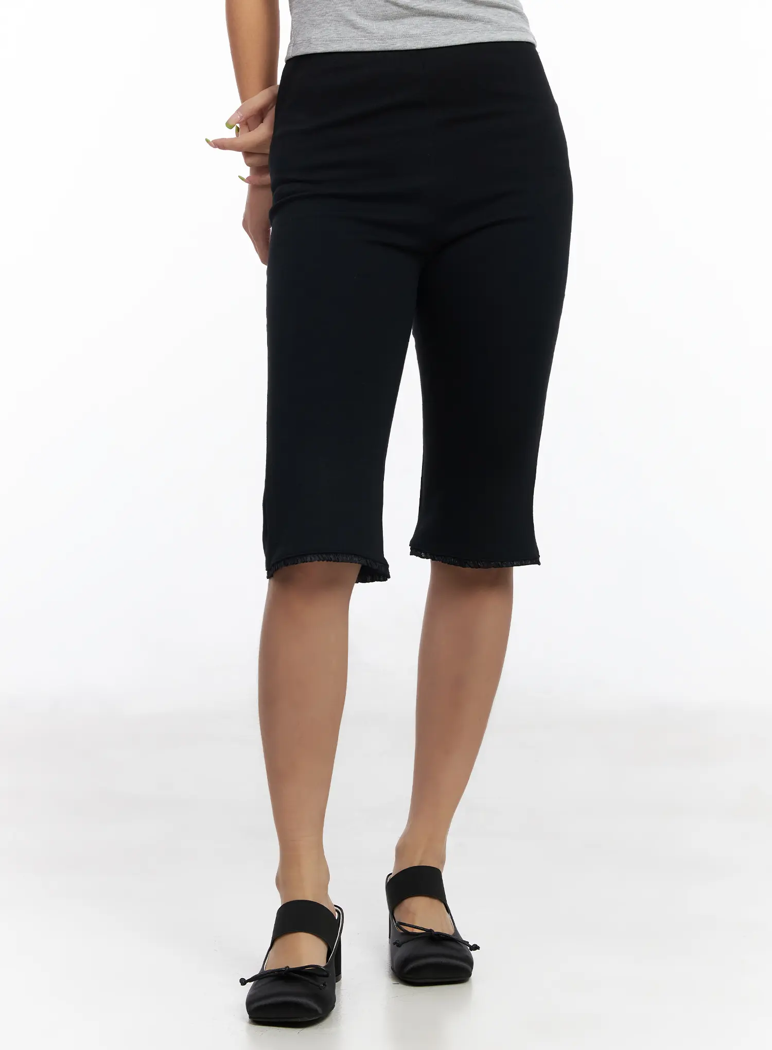 Lace Trim Bermuda Shorts CM525 - Image 2