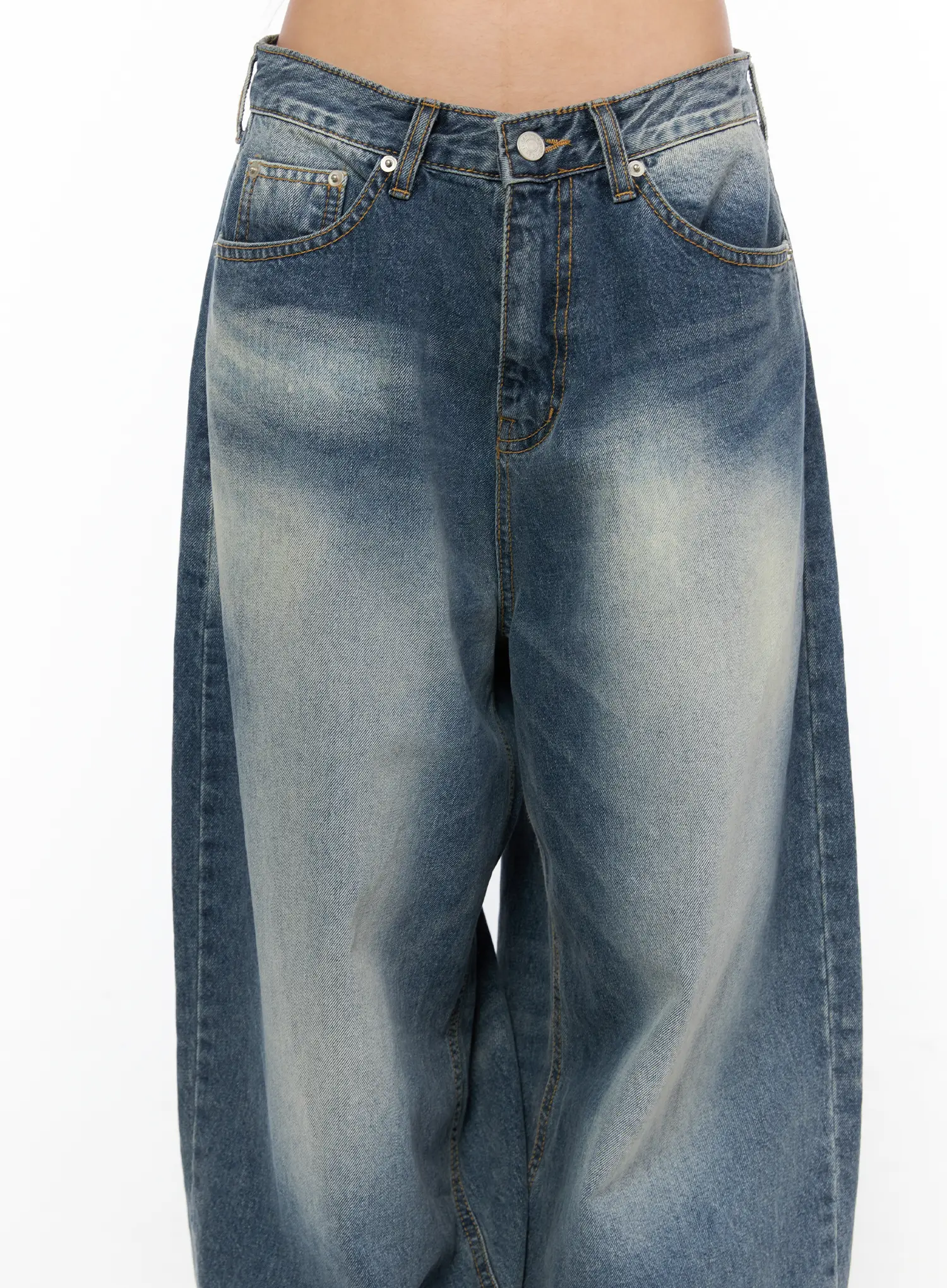 Lane Washed Wide Leg Jeans CU523 - Image 9