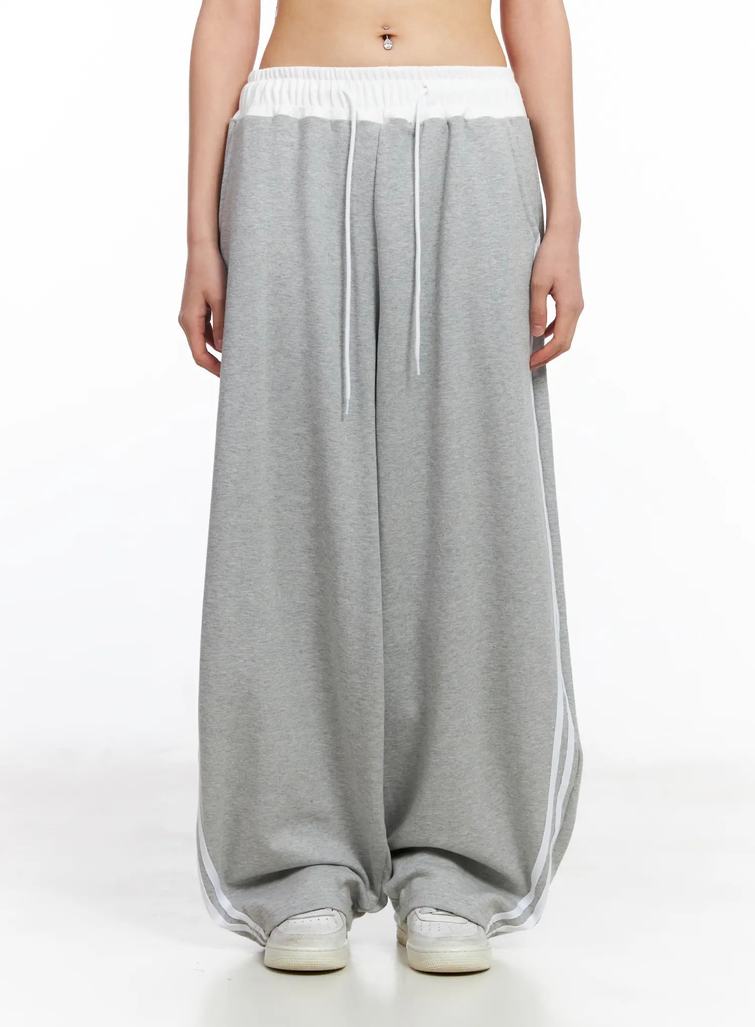 Layered Two-Tone Sweatpants CF506 - Image 21
