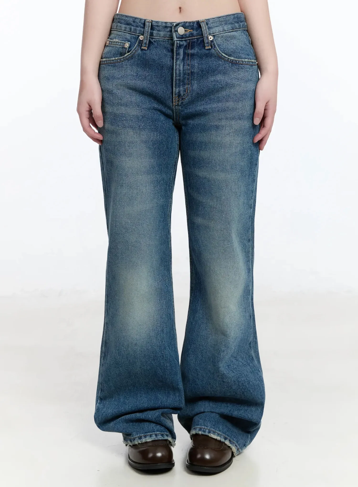 Layia Loose-Fit Flared Bootcut Jeans IM513