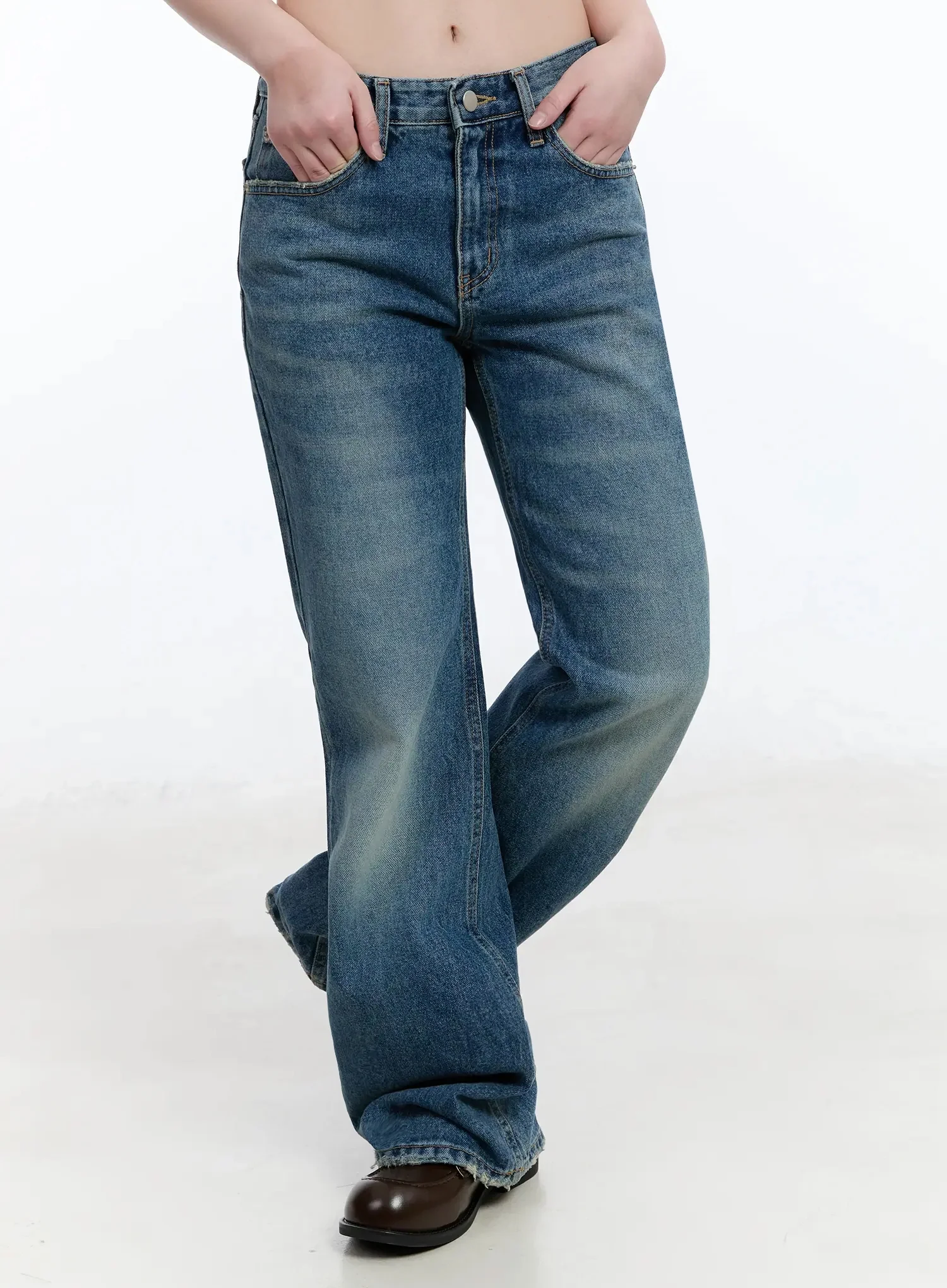 Layia Loose-Fit Flared Bootcut Jeans IM513 - Image 6
