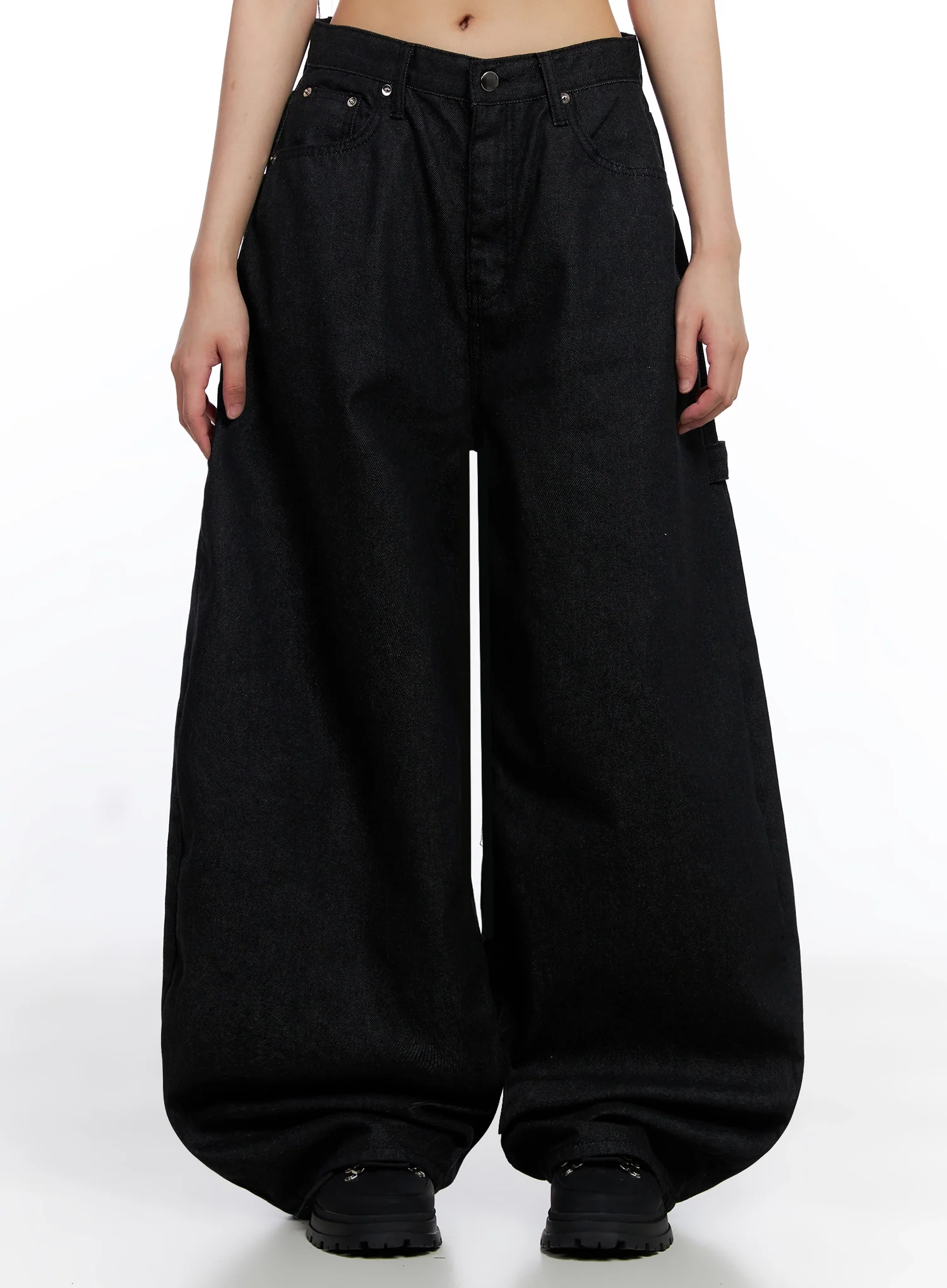 Lea Cross-Patch Baggy Jeans IS525 - Image 3