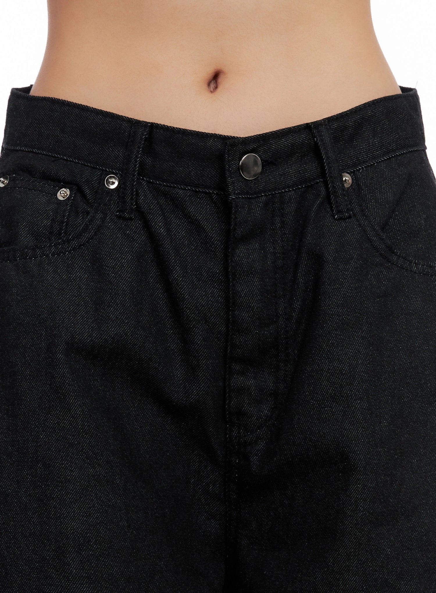 Lea Cross-Patch Baggy Jeans IS525 - Image 6