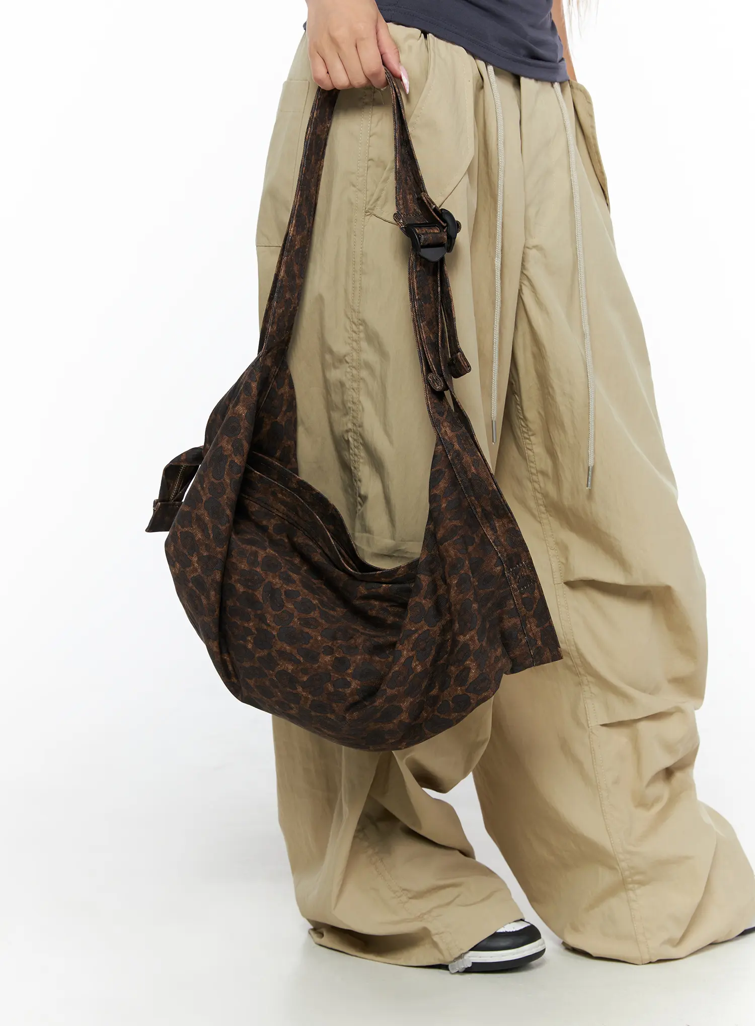 Leopard Print Sling Shoulder Bag CU524 - Image 6
