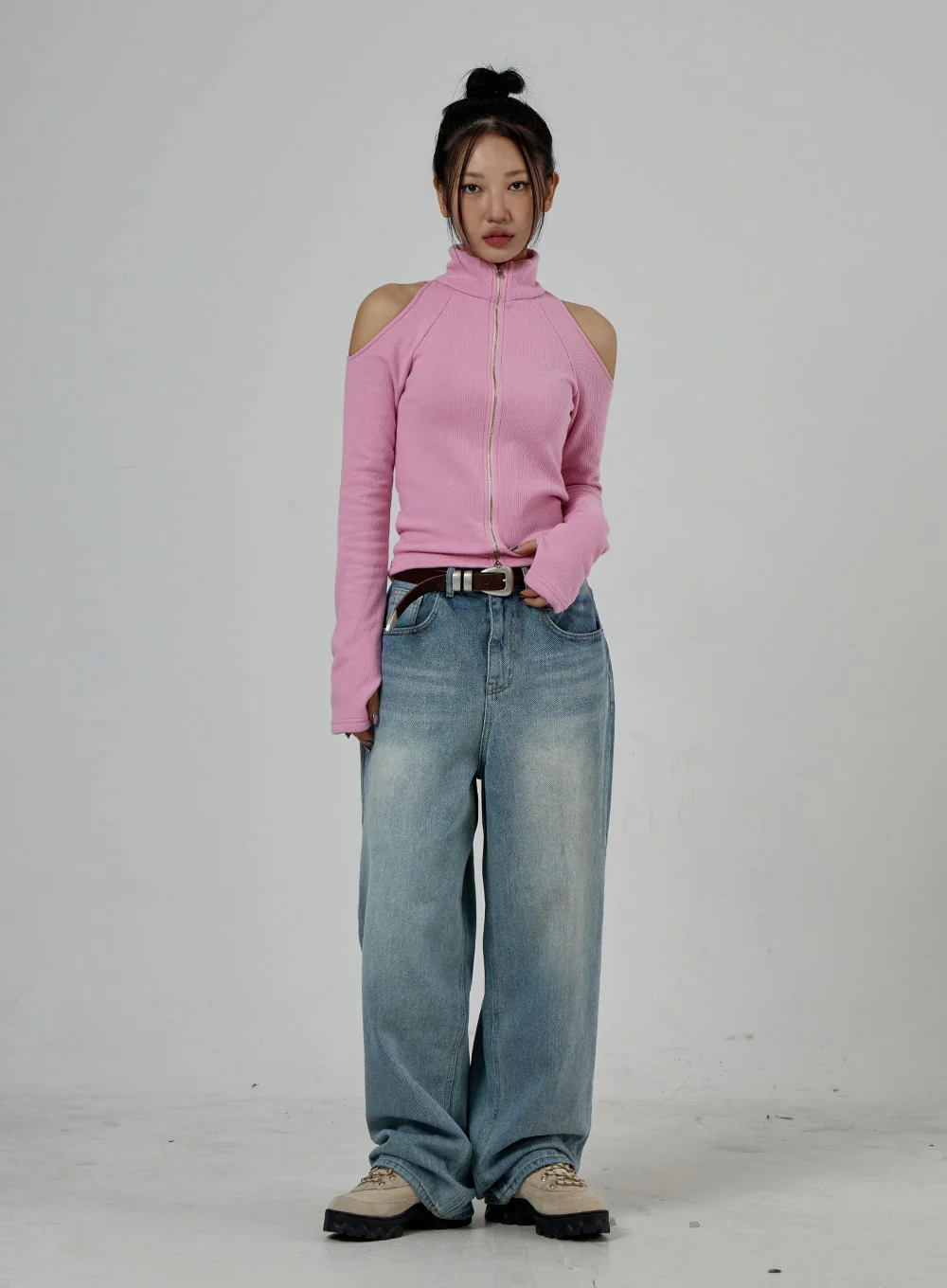 Light Wash Baggy Jeans Unisex CD26 - Image 3