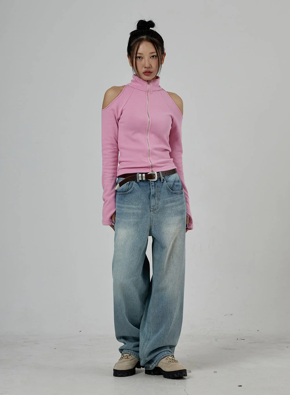 Light Wash Baggy Jeans Unisex CD26 - Image 4