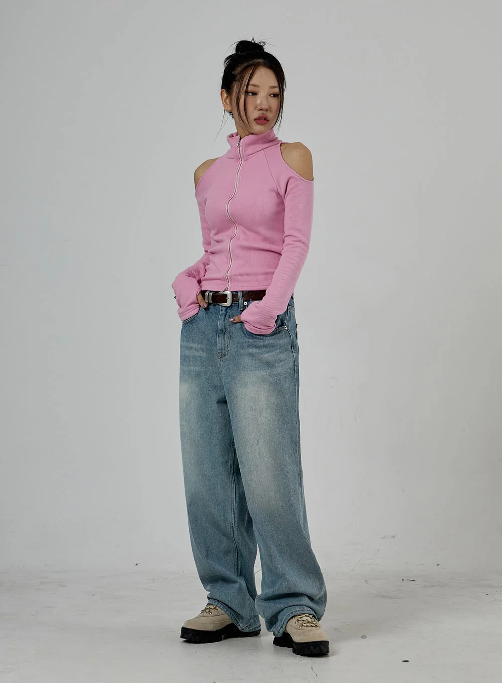 Light Wash Baggy Jeans Unisex CD26 - Image 8