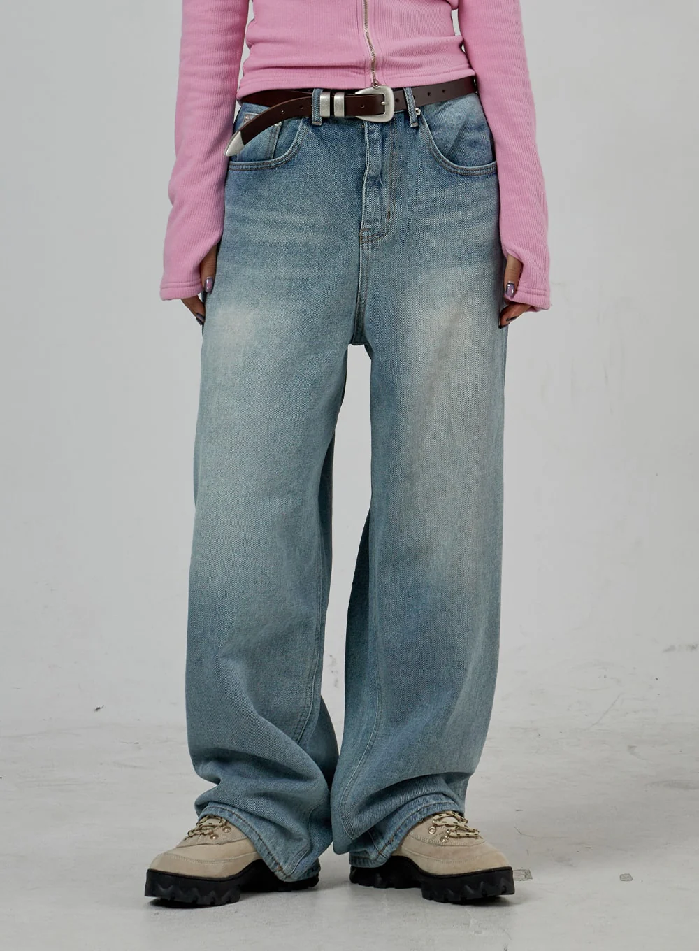 Light Wash Baggy Jeans Unisex CD26 - Image 9