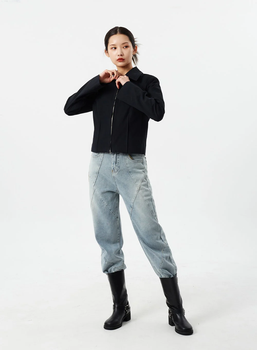 Light Wash Straight Leg Jeans CM307 - Image 4