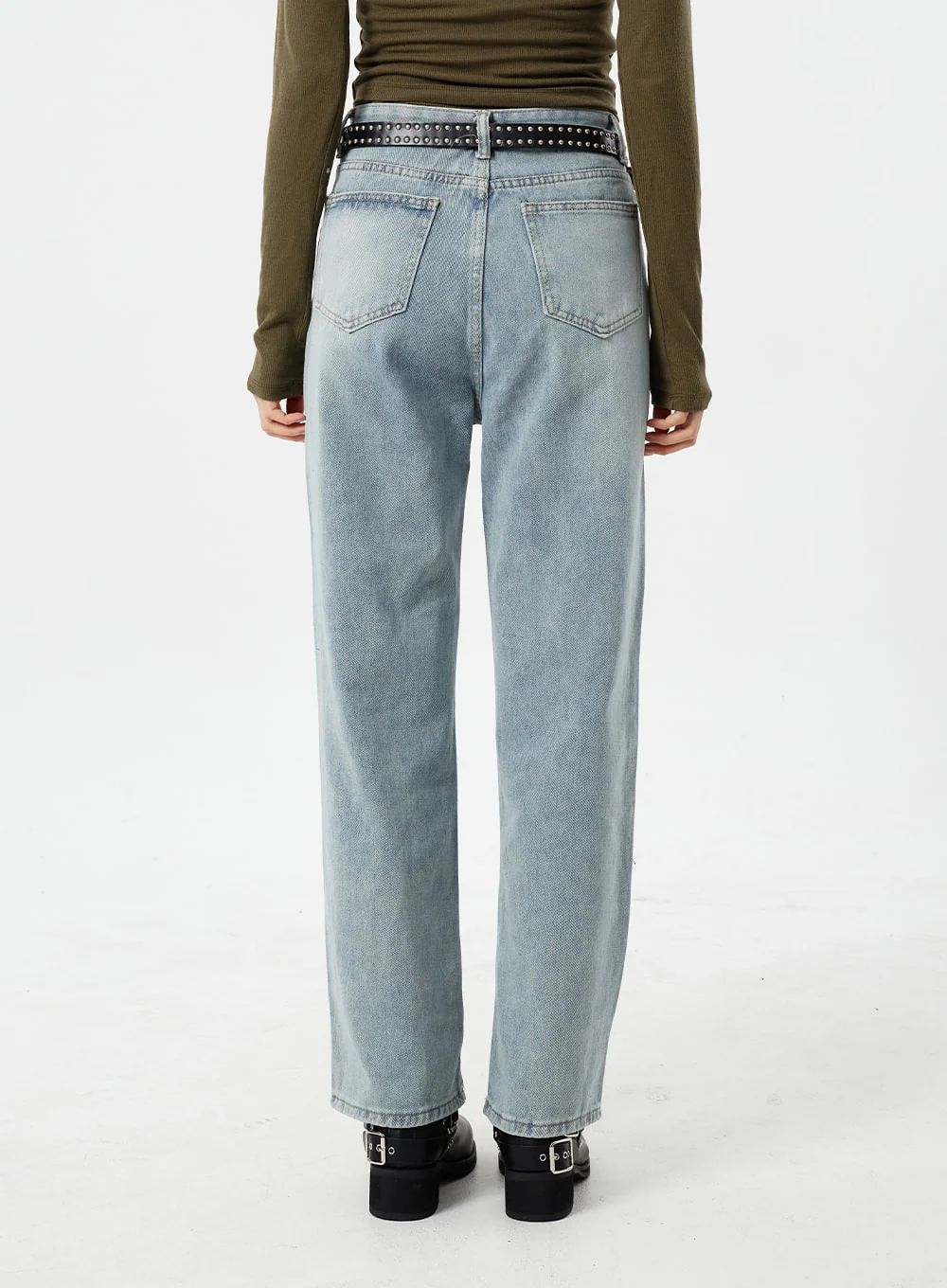 Light Wash Straight Leg Jeans CM307 - Image 6