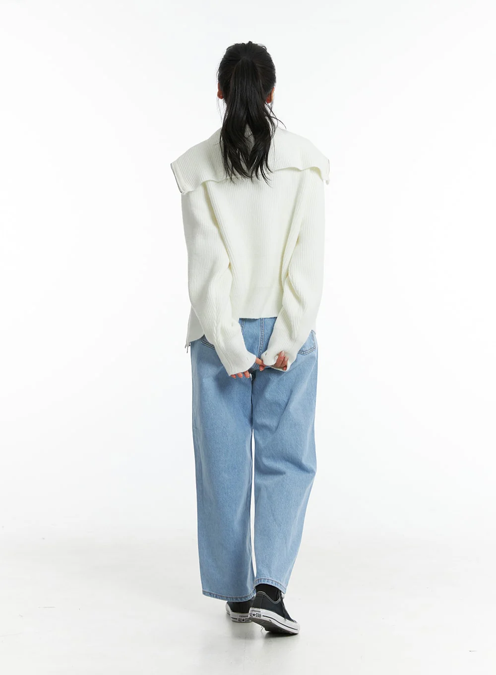 Light Washed Straight Jeans ON329 - Image 6