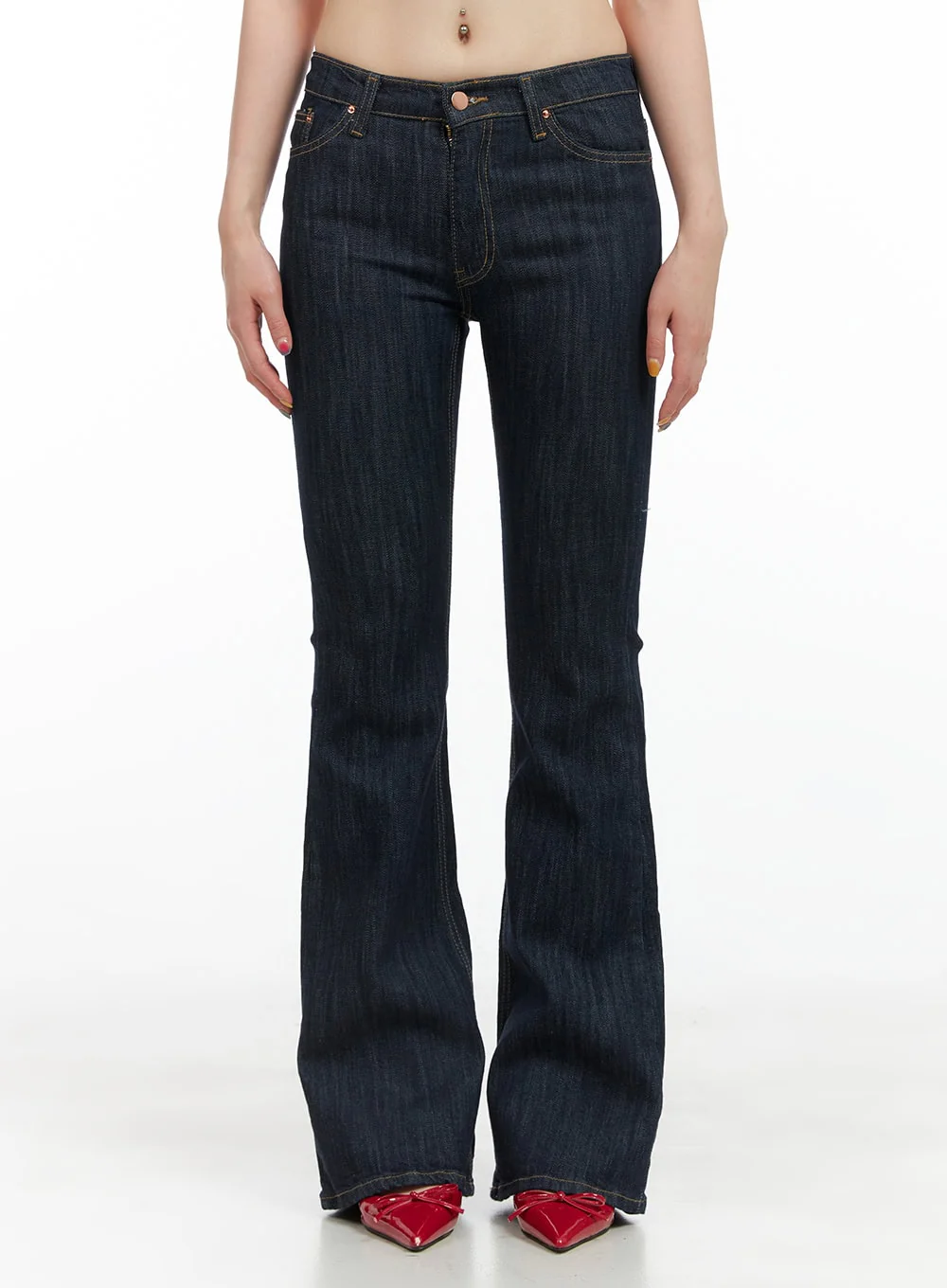 Lila Slim Fit Bootcut Jeans CG409