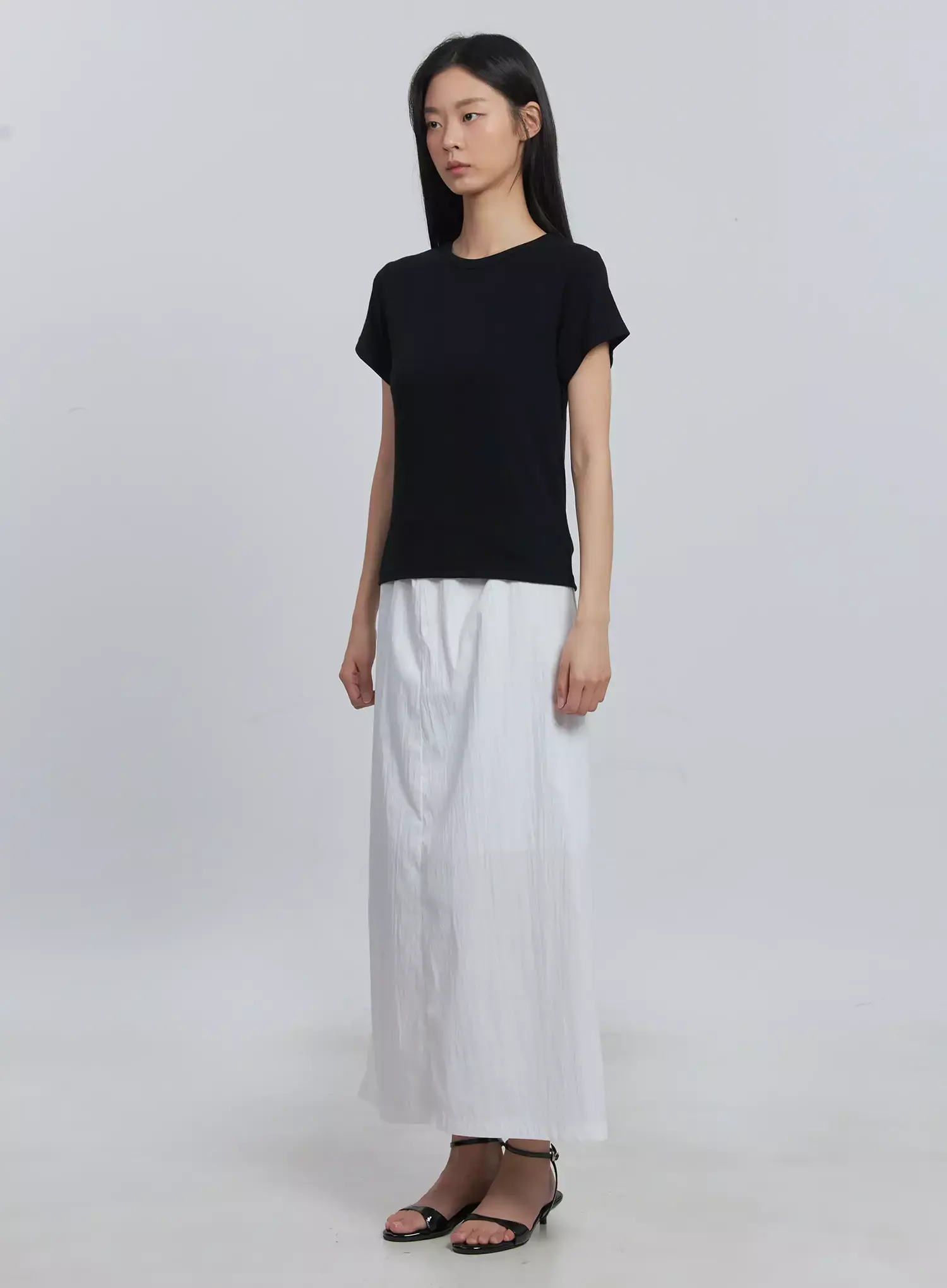 Loose-Fit Short-Sleeve Tee IU512 - Image 11