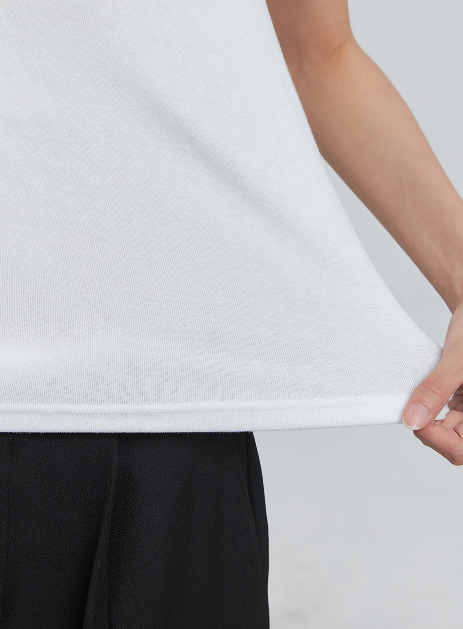 Loose-Fit Short-Sleeve Tee IU512 - Image 20