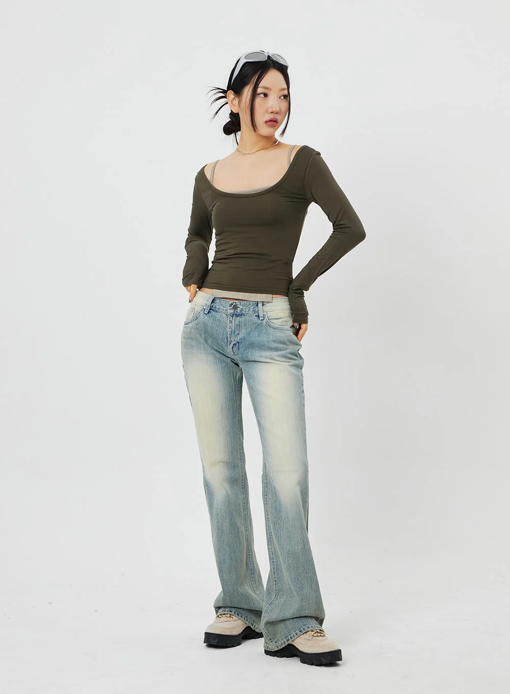 Low Rise Bootcut Jeans CF315 - Image 7