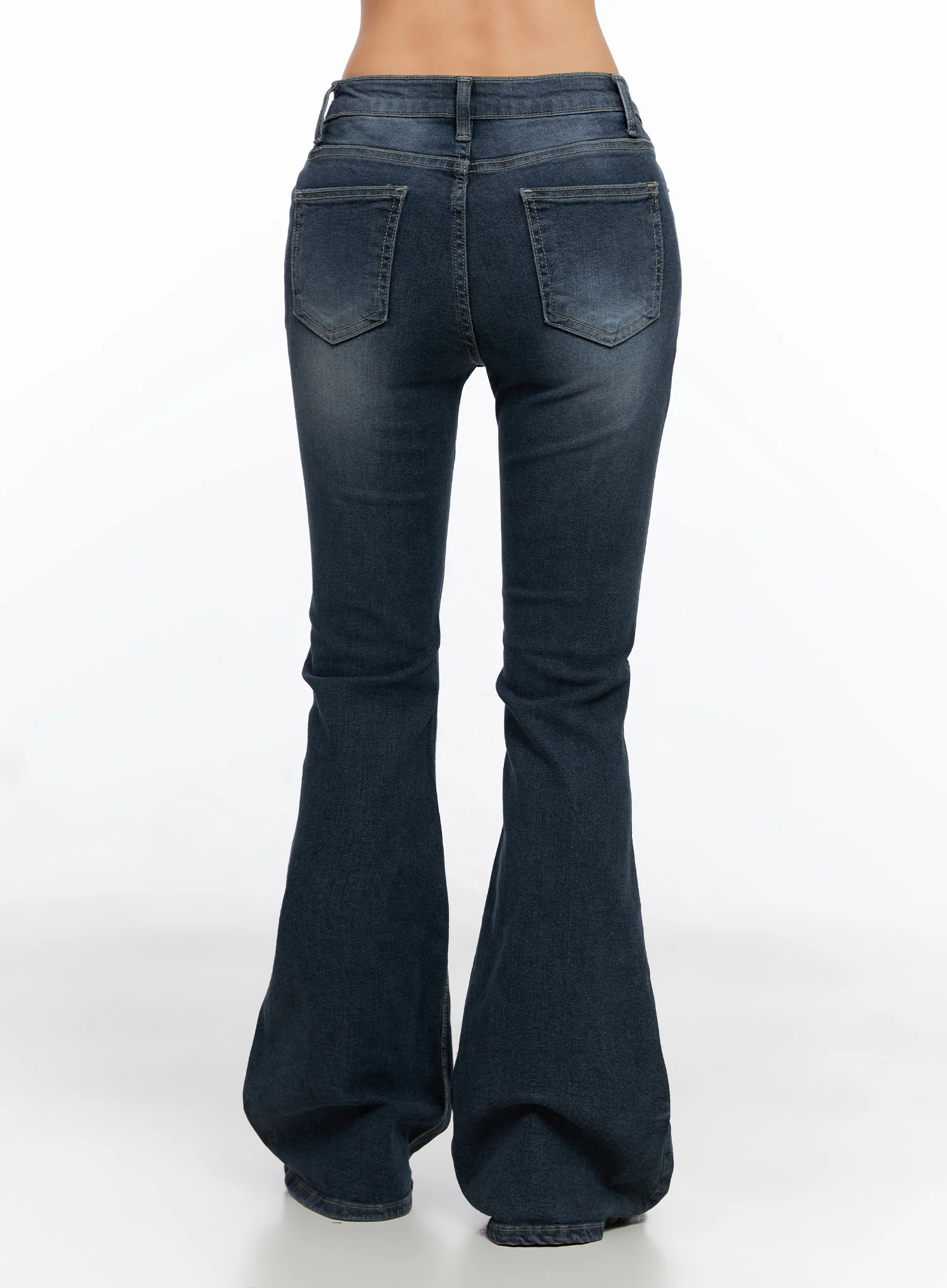 Melina Hip-Pad Low-Rise Flare Jeans CO514 - Image 7