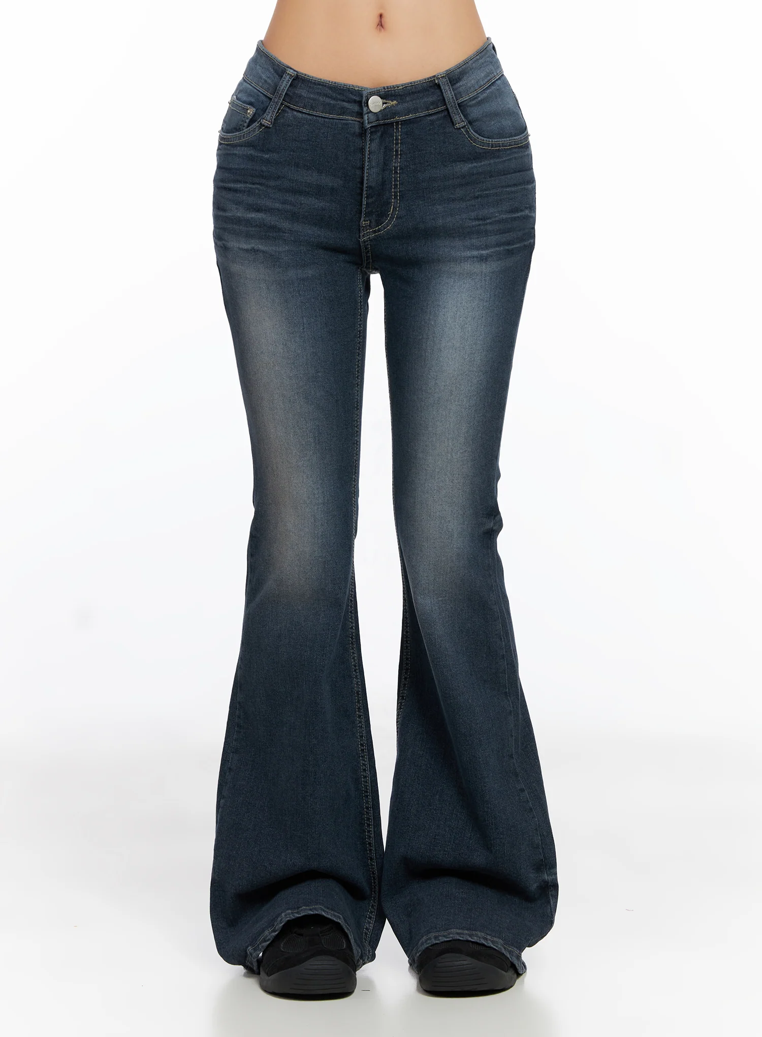 Melina Hip-Pad Low-Rise Flare Jeans CO514 - Image 9