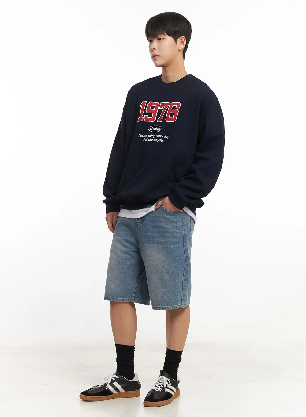 Men's 1976 Graphic Sweatshirt IM528 - Image 11