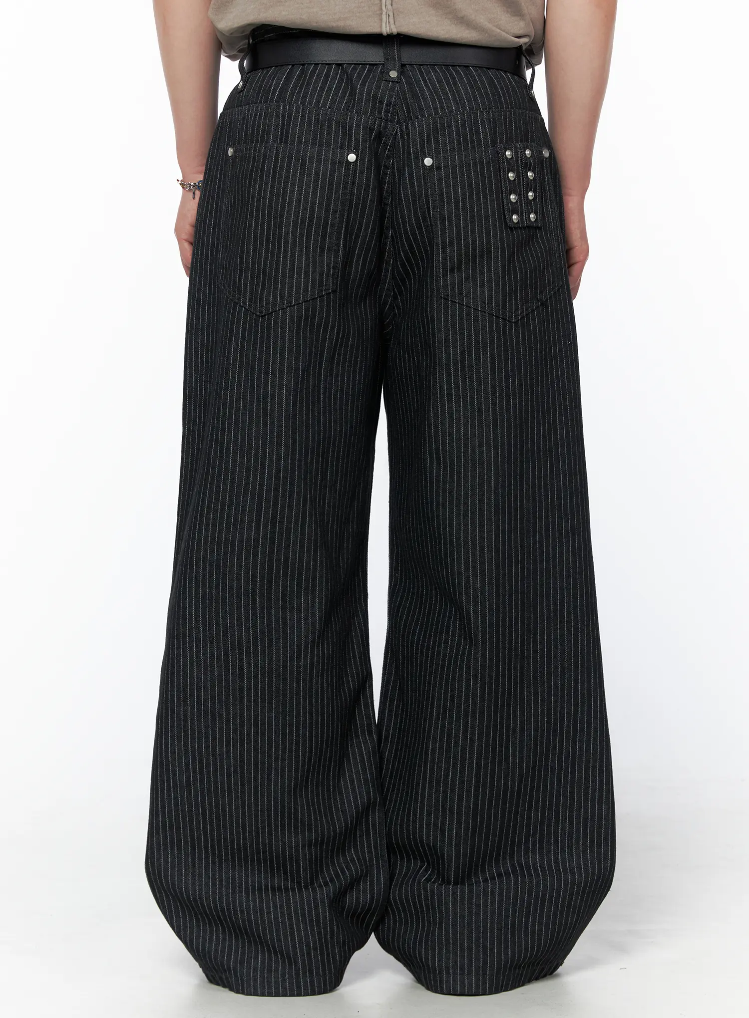 Men's Alexis Striped Wide Leg Jeans IU523
