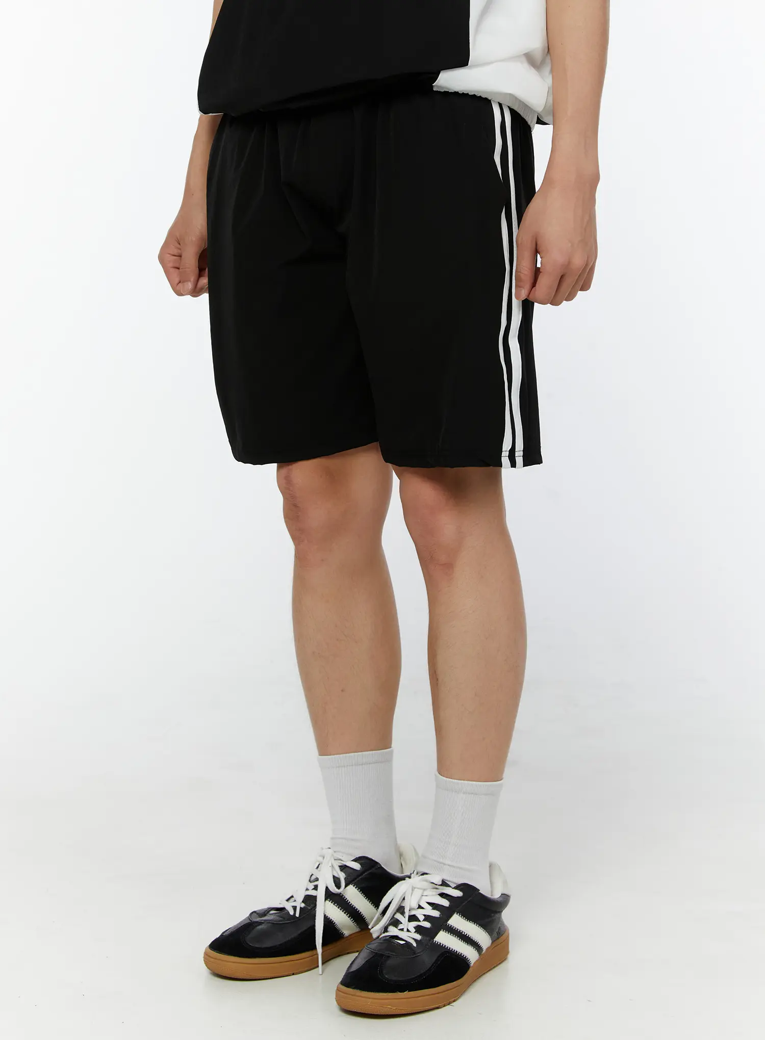 Men's Athletic Striped Shorts IU518