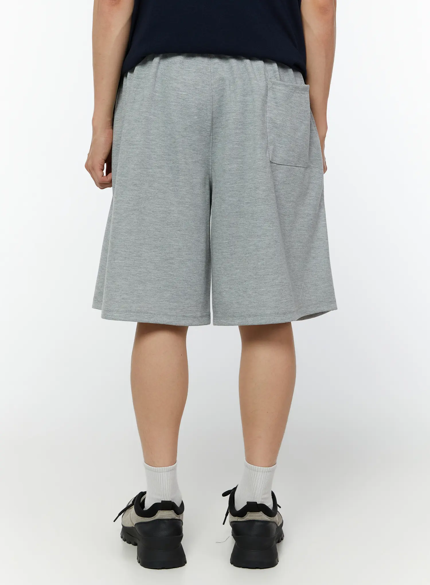Men's Basic Bermuda Sweat Shorts IU515 - Image 4
